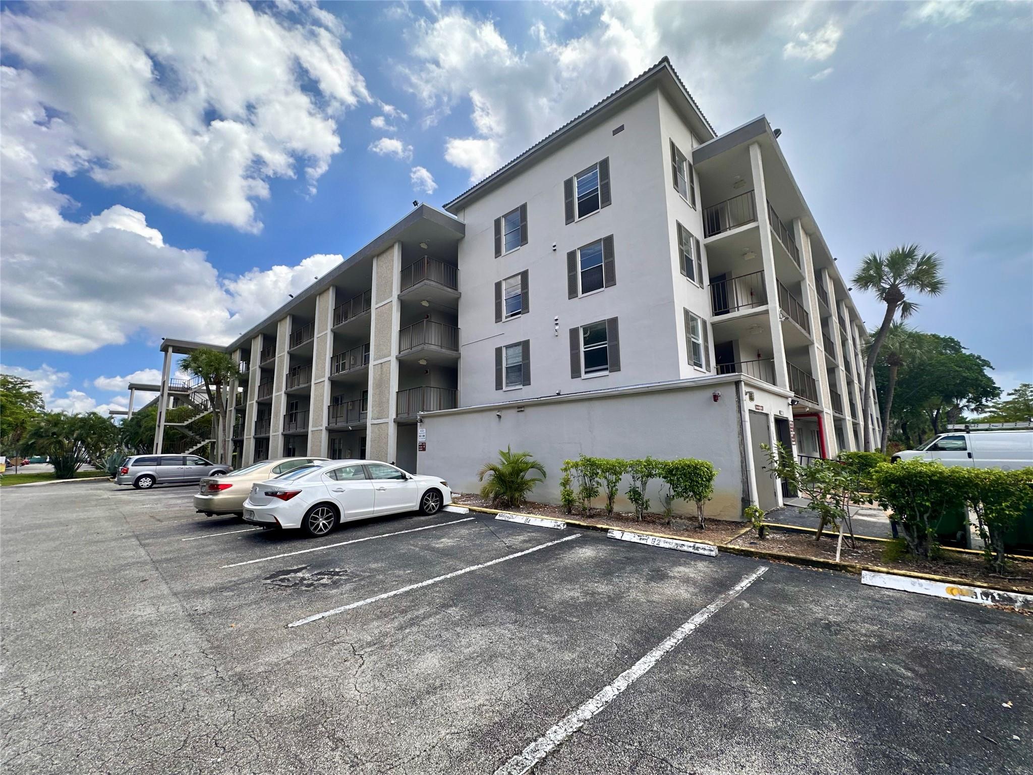 4899 NW 26th Ct #452