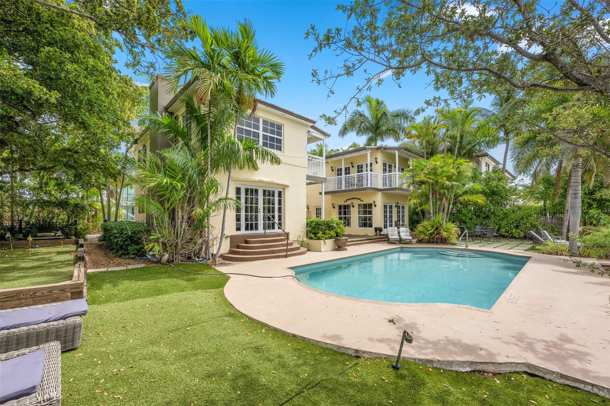 2300 Castilla Isle Fort Lauderdale, FL 33301 2300 Castilla Isle Fort Lauderdale, FL 33301