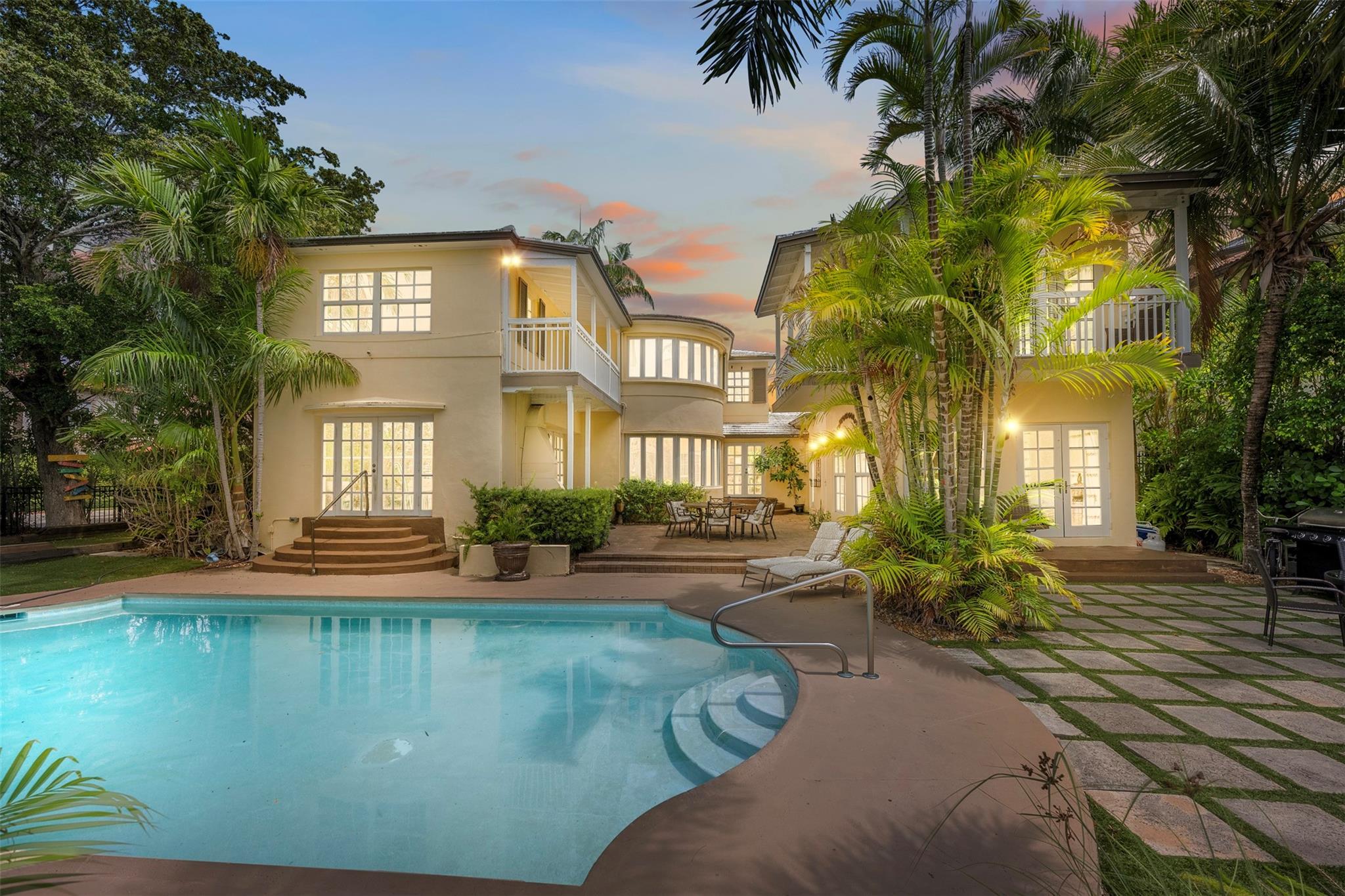2300 Castilla Isle Fort Lauderdale, FL 33301 2300 Castilla Isle Fort Lauderdale, FL 33301