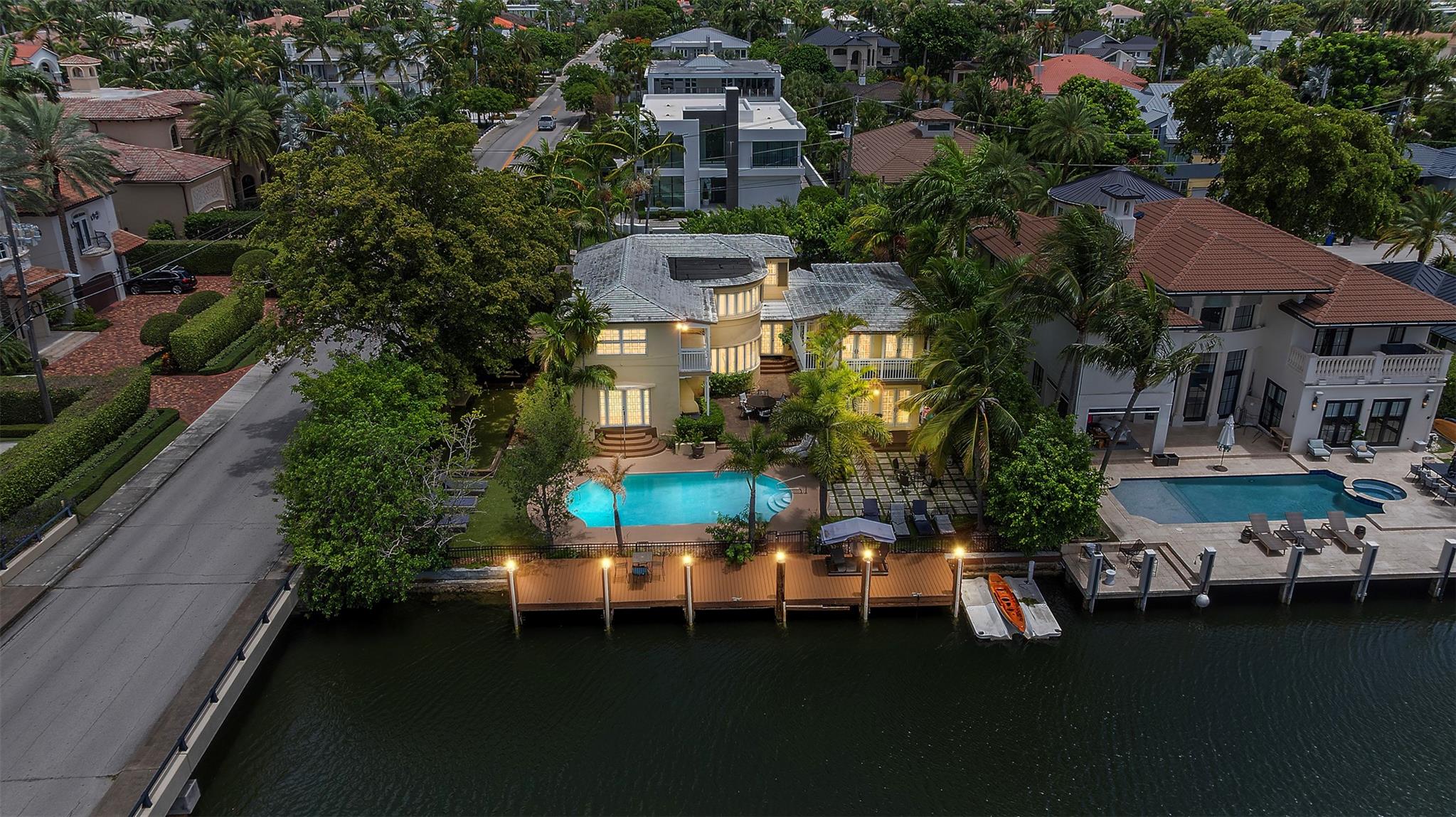 2300 Castilla Isle Fort Lauderdale, FL 33301 2300 Castilla Isle Fort Lauderdale, FL 33301