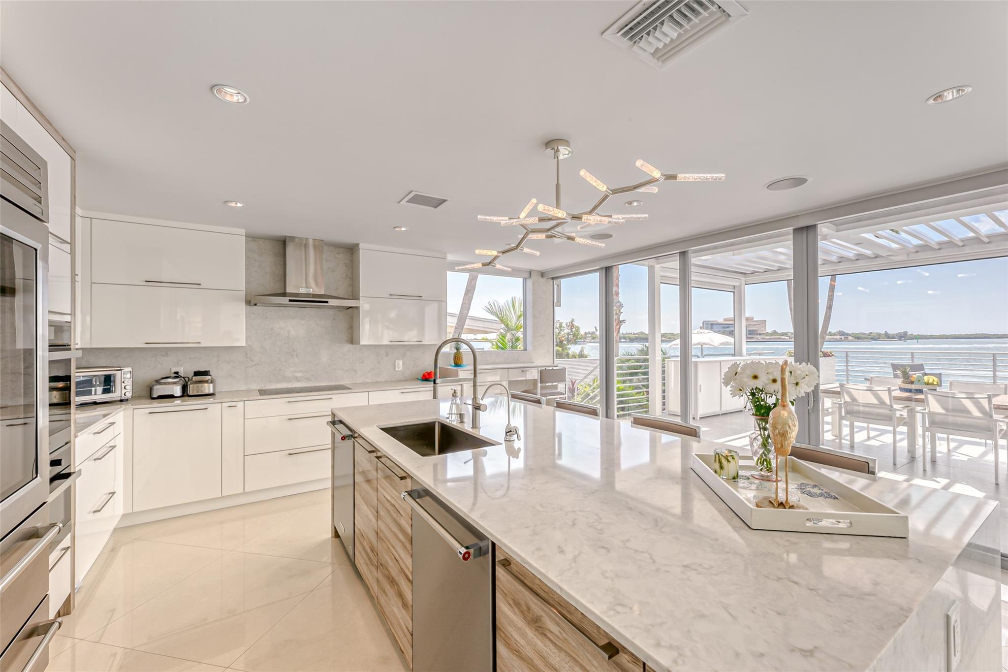 2200 Inlet Dr Fort Lauderdale, FL 33316