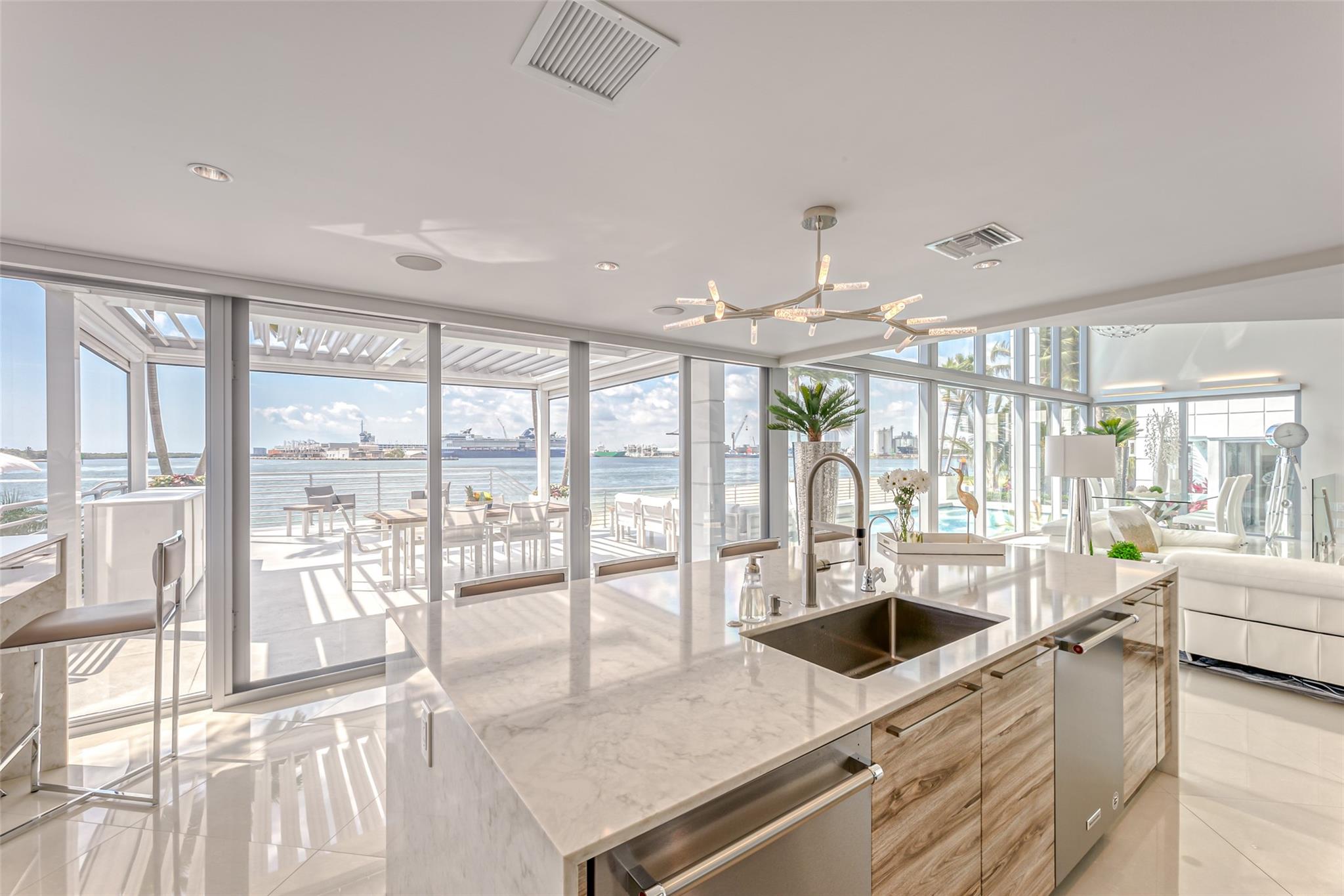 2200 Inlet Dr Fort Lauderdale, FL 33316