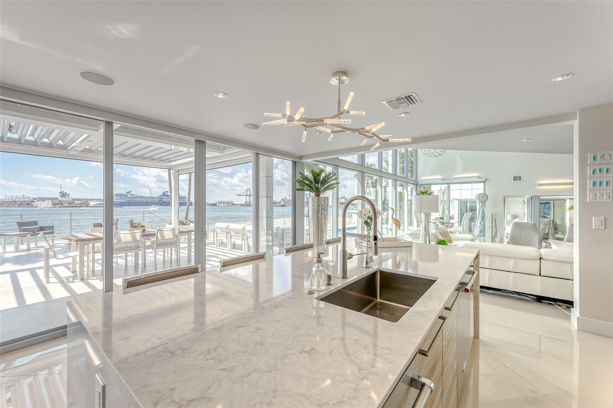 2200 Inlet Dr Fort Lauderdale, FL 33316