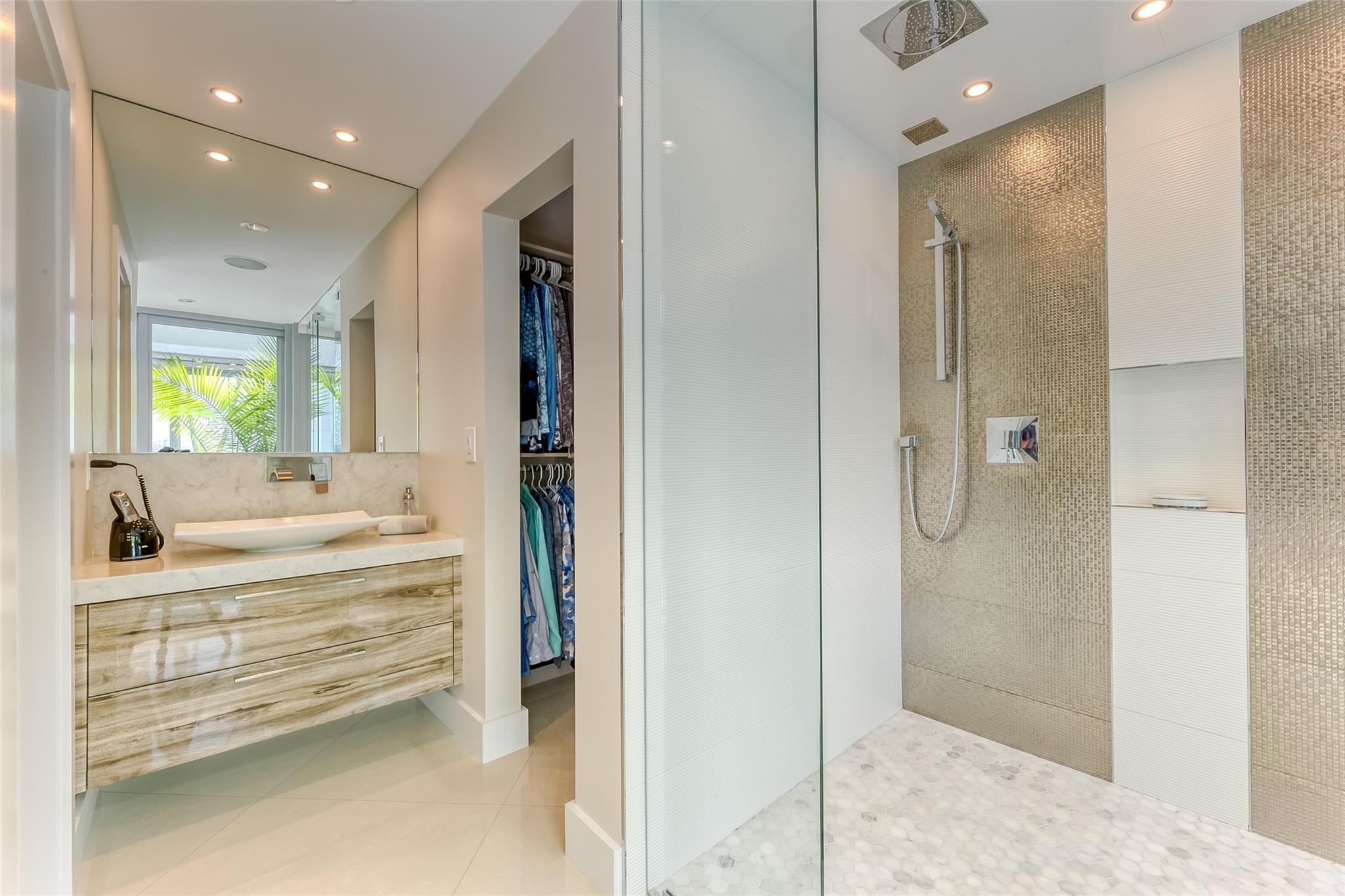 2200 Inlet Dr Fort Lauderdale, FL 33316