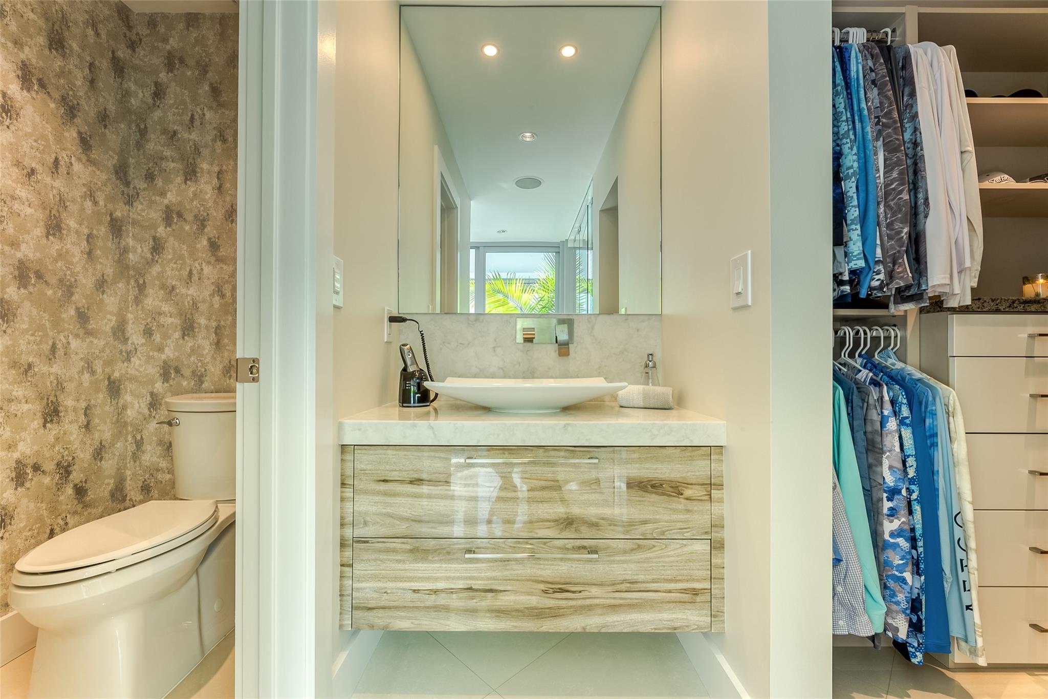 2200 Inlet Dr Fort Lauderdale, FL 33316