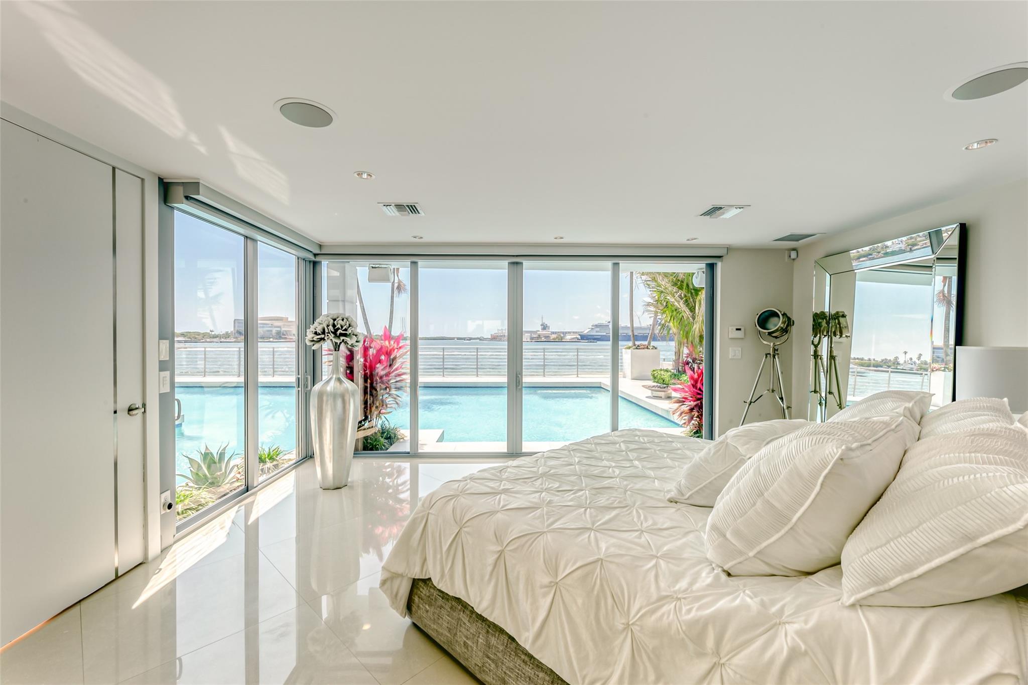 2200 Inlet Dr Fort Lauderdale, FL 33316