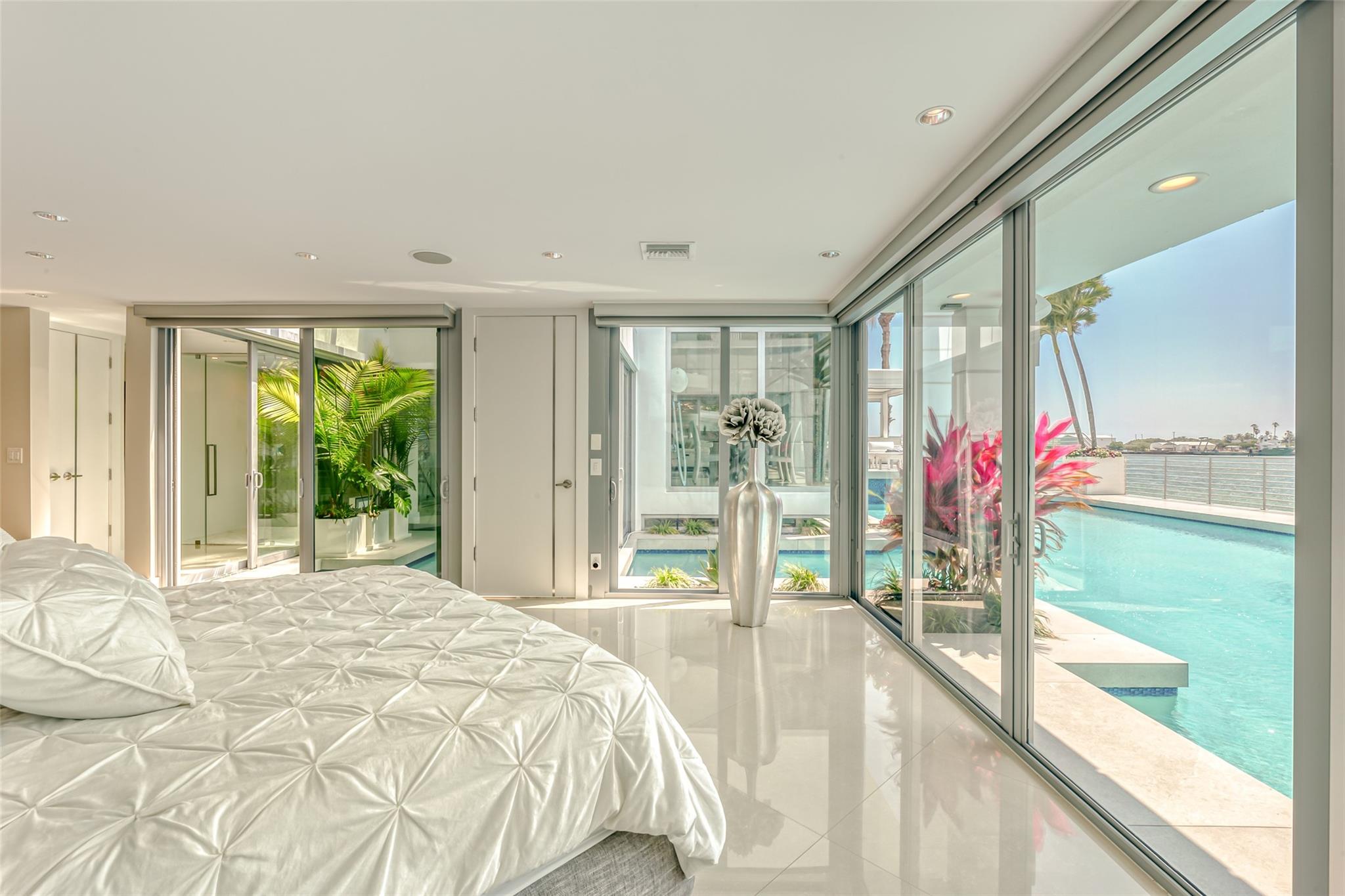 2200 Inlet Dr Fort Lauderdale, FL 33316