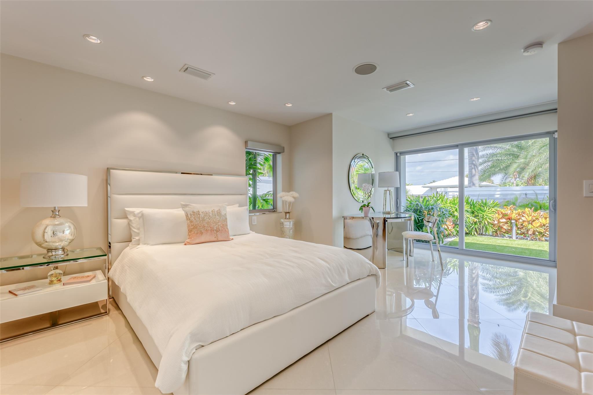 2200 Inlet Dr Fort Lauderdale, FL 33316