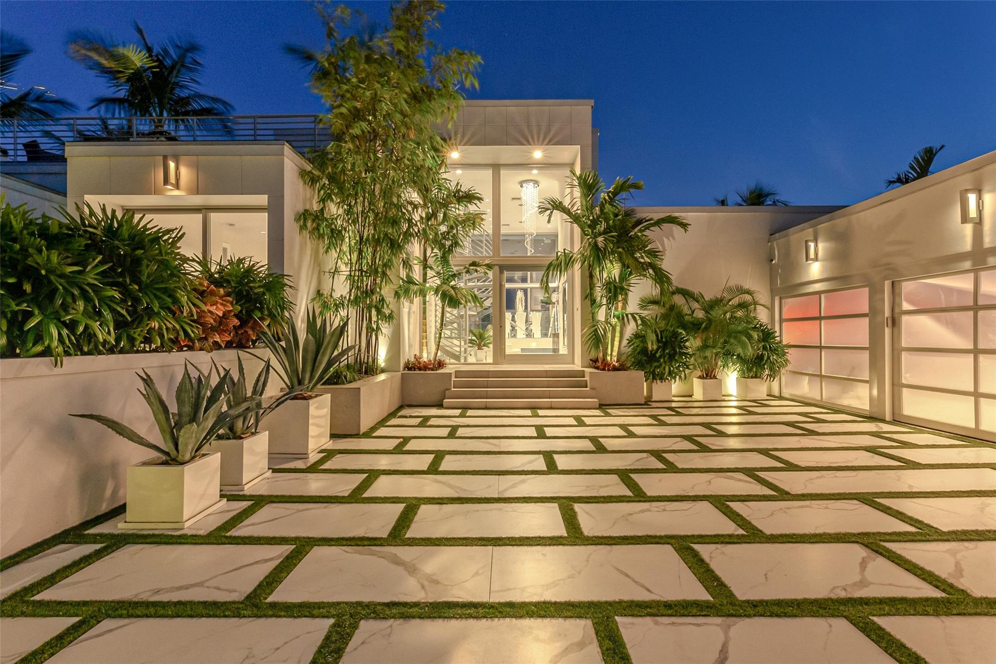 2200 Inlet Dr Fort Lauderdale, FL 33316