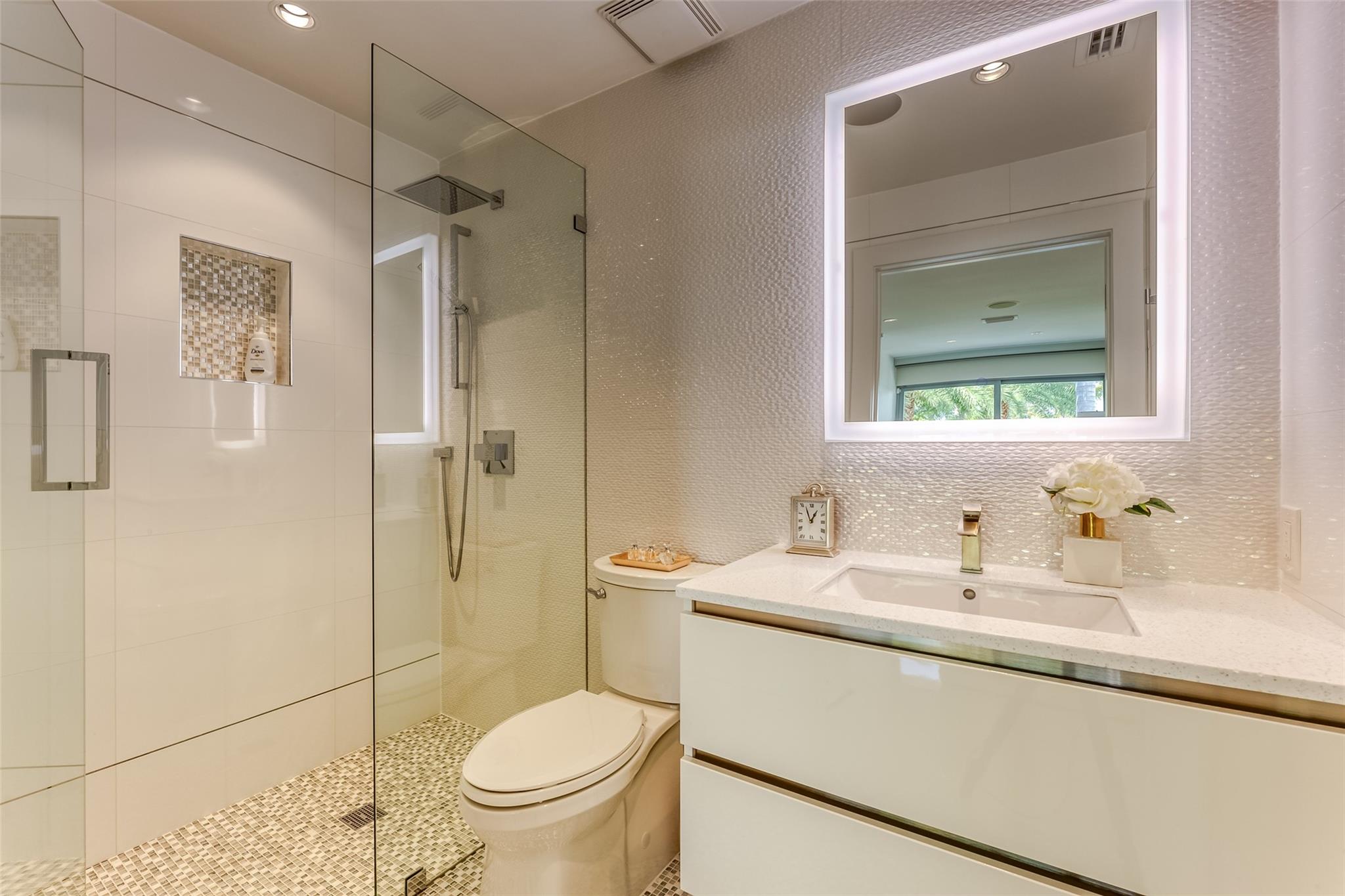 2200 Inlet Dr Fort Lauderdale, FL 33316