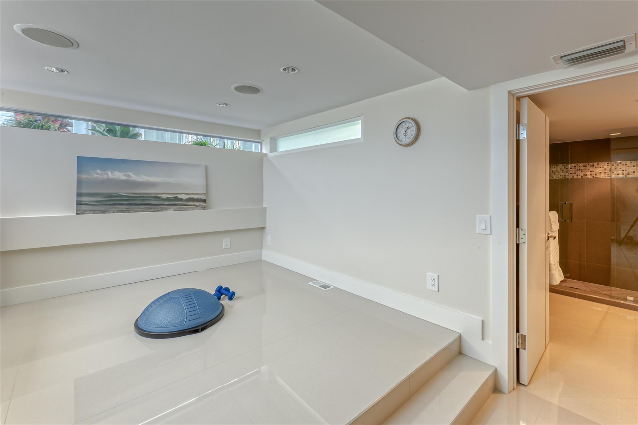 2200 Inlet Dr Fort Lauderdale, FL 33316