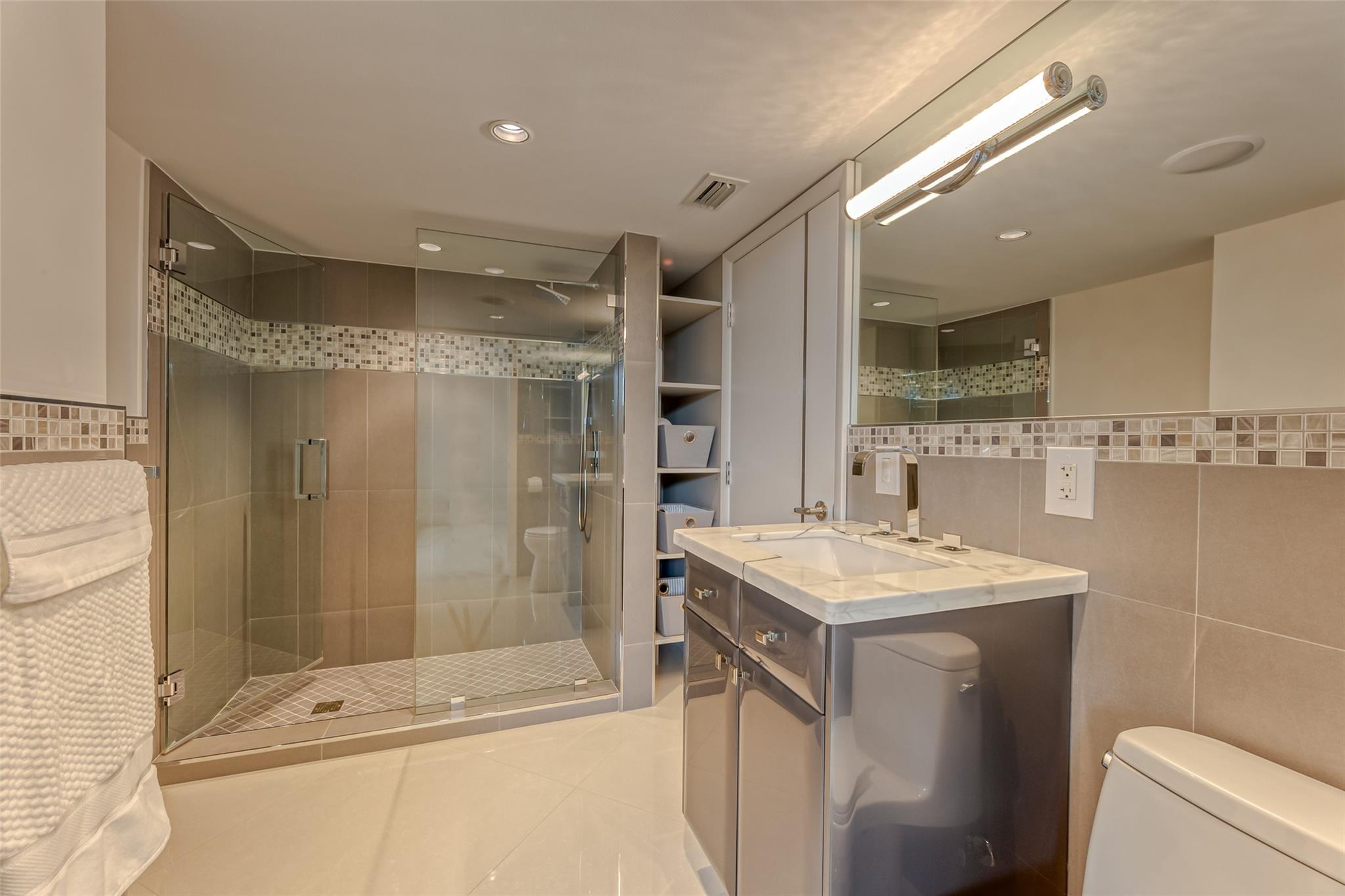 2200 Inlet Dr Fort Lauderdale, FL 33316