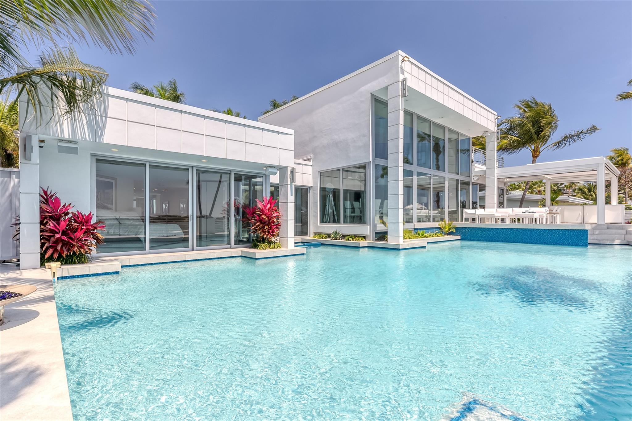 2200 Inlet Dr Fort Lauderdale, FL 33316