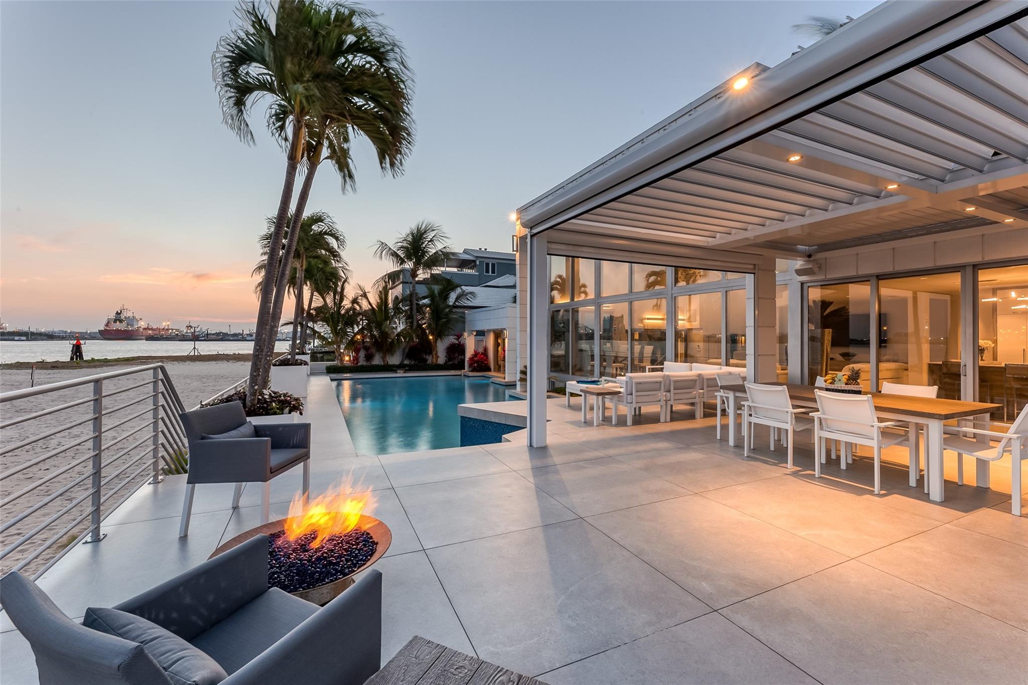 2200 Inlet Dr Fort Lauderdale, FL 33316