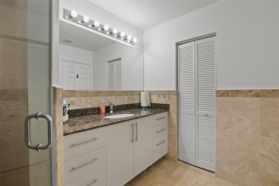 732 NE 15th Fort Lauderdale, FL 33304