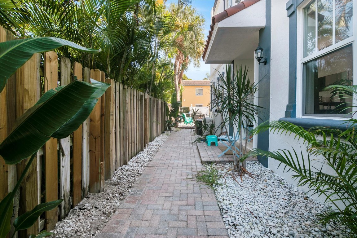 732 NE 15th Fort Lauderdale, FL 33304