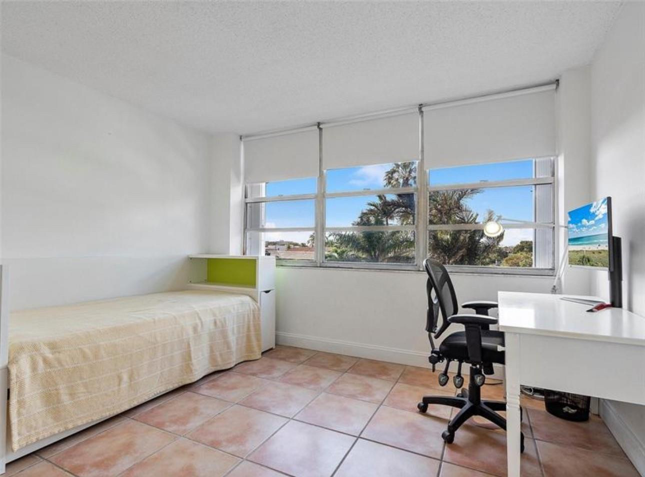 11930 N Bayshore Dr #301 North Miami, FL 33181