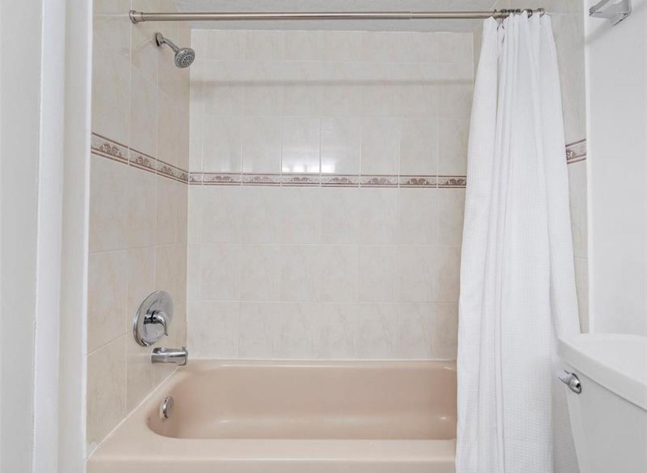 11930 N Bayshore Dr #301 North Miami, FL 33181