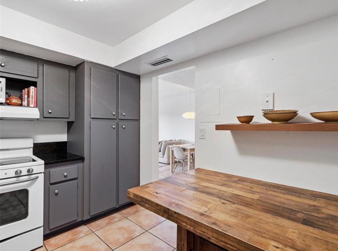 11930 N Bayshore Dr #301 North Miami, FL 33181