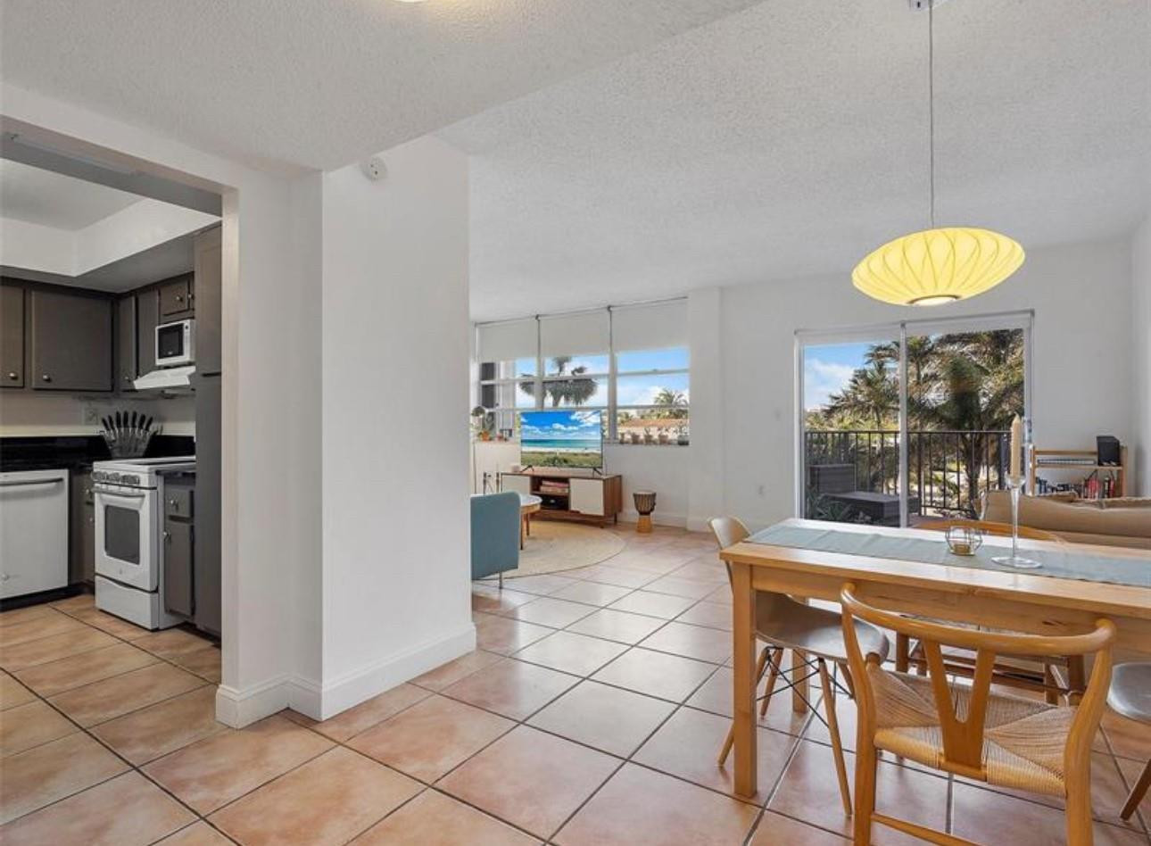 11930 N Bayshore Dr #301 North Miami, FL 33181