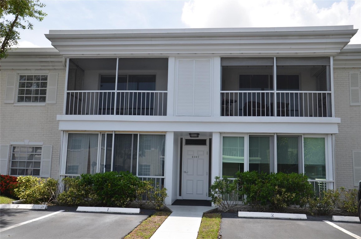 6307 Bay Clb Dr #3 Fort Lauderdale, FL 33308