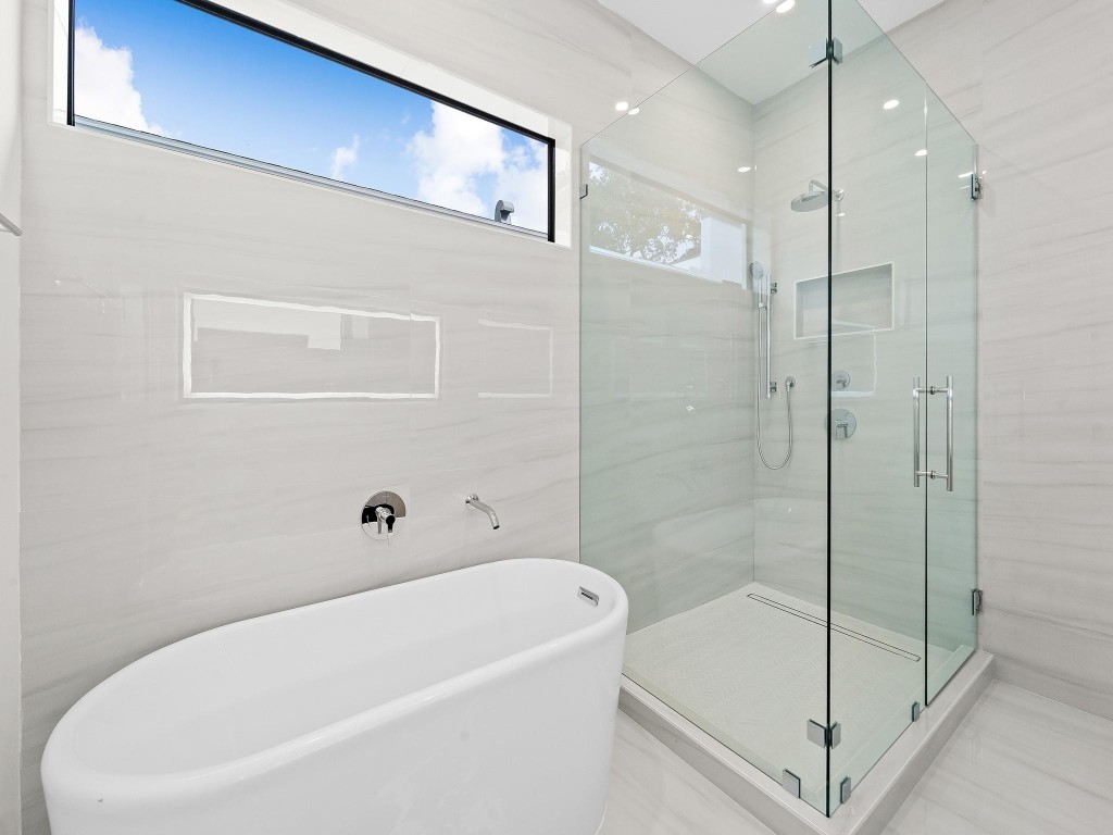 808 SE 12th St #808 Fort Lauderdale, FL 33316