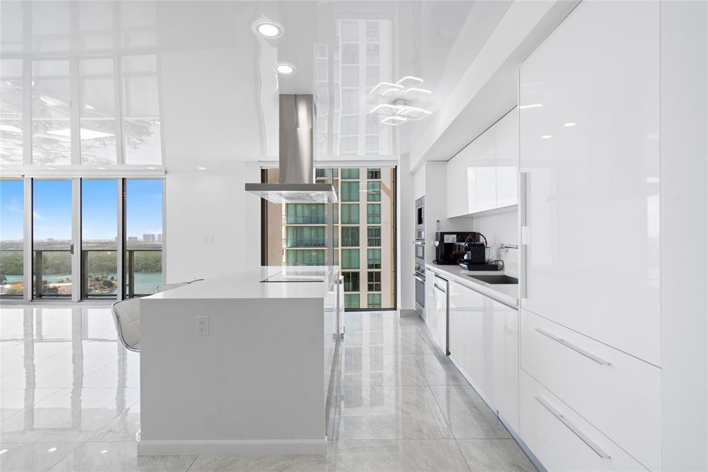 300 Sunny Isles #4-1908 Sunny Isles Beach, FL 33160