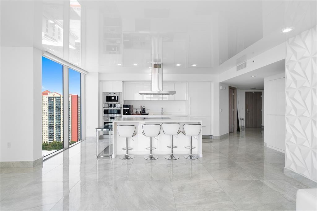300 Sunny Isles #4-1908 Sunny Isles Beach, FL 33160