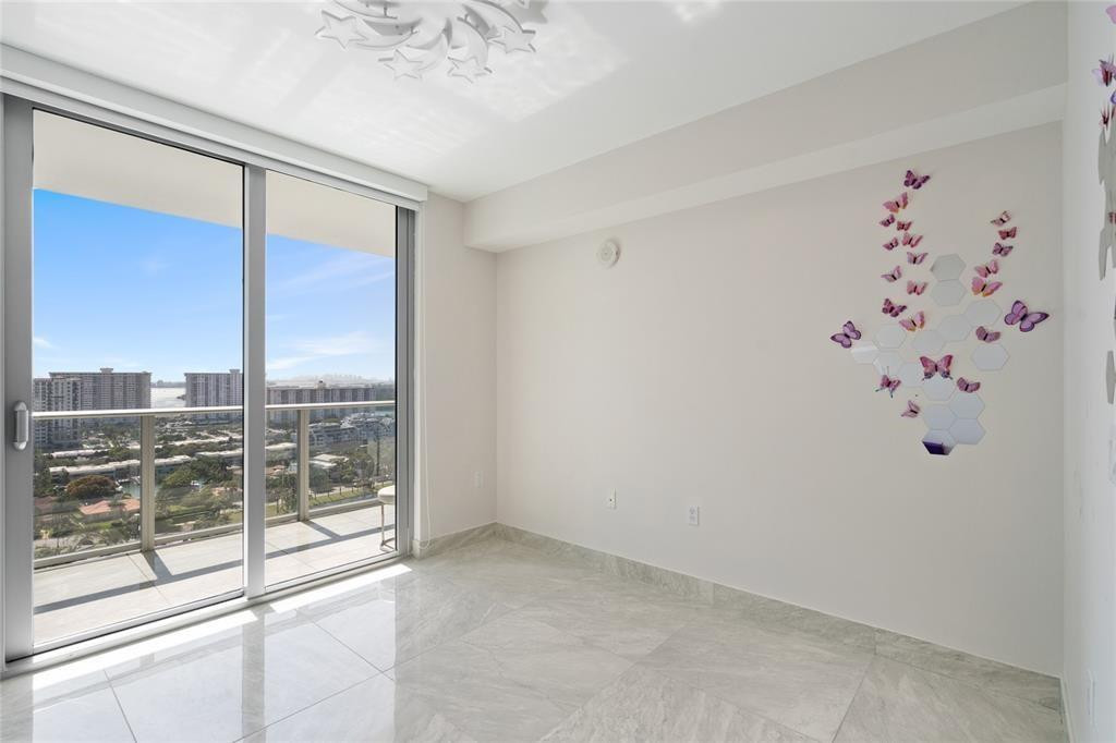 300 Sunny Isles #4-1908 Sunny Isles Beach, FL 33160