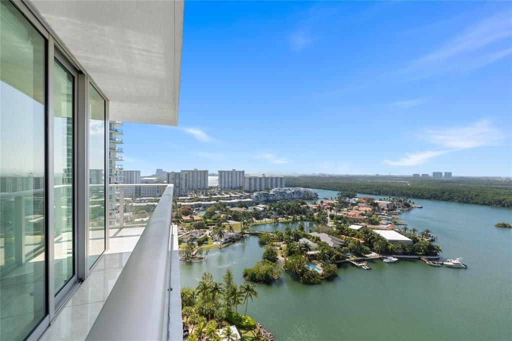 300 Sunny Isles #4-1908 Sunny Isles Beach, FL 33160