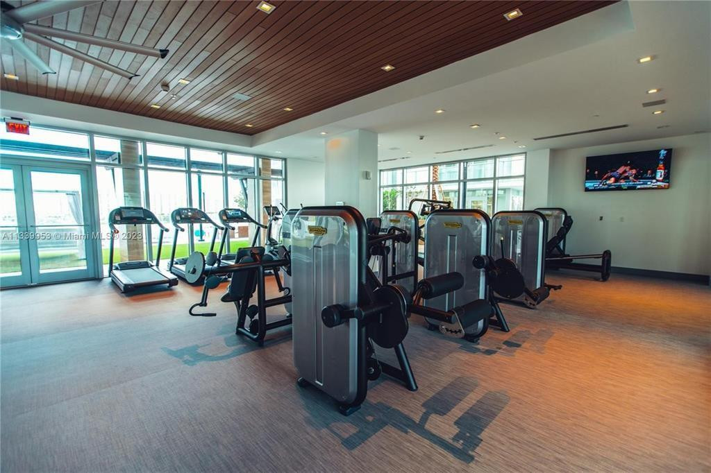 300 Sunny Isles #4-1908 Sunny Isles Beach, FL 33160