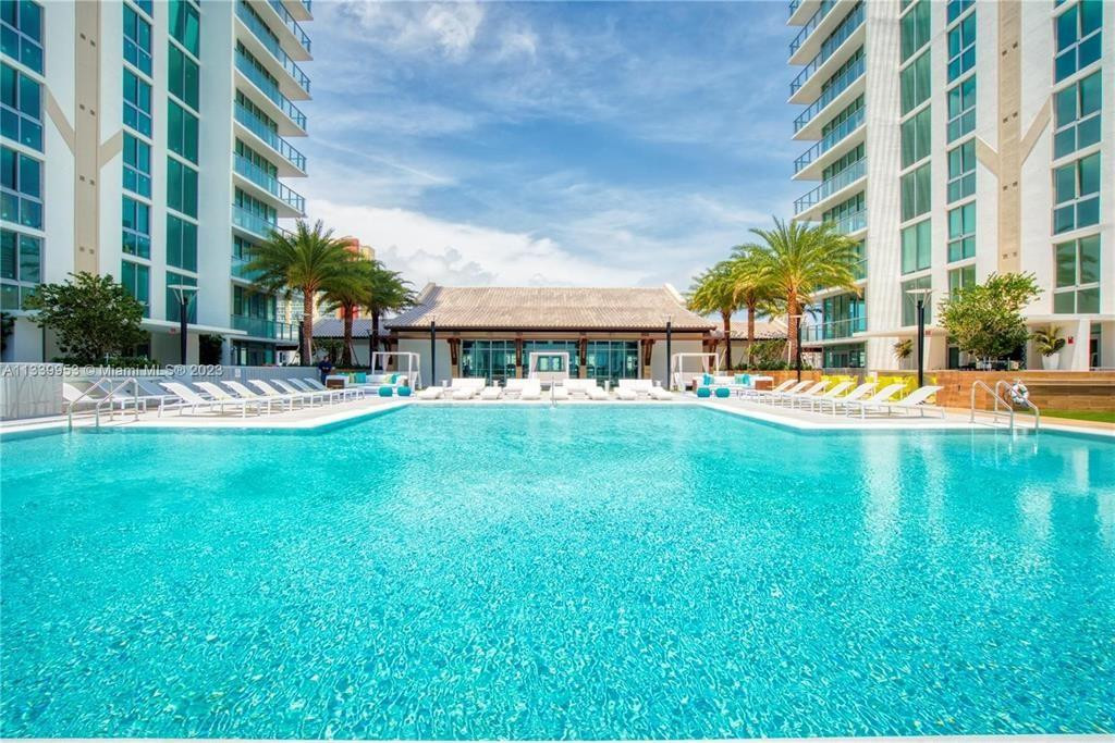 300 Sunny Isles #4-1908 Sunny Isles Beach, FL 33160