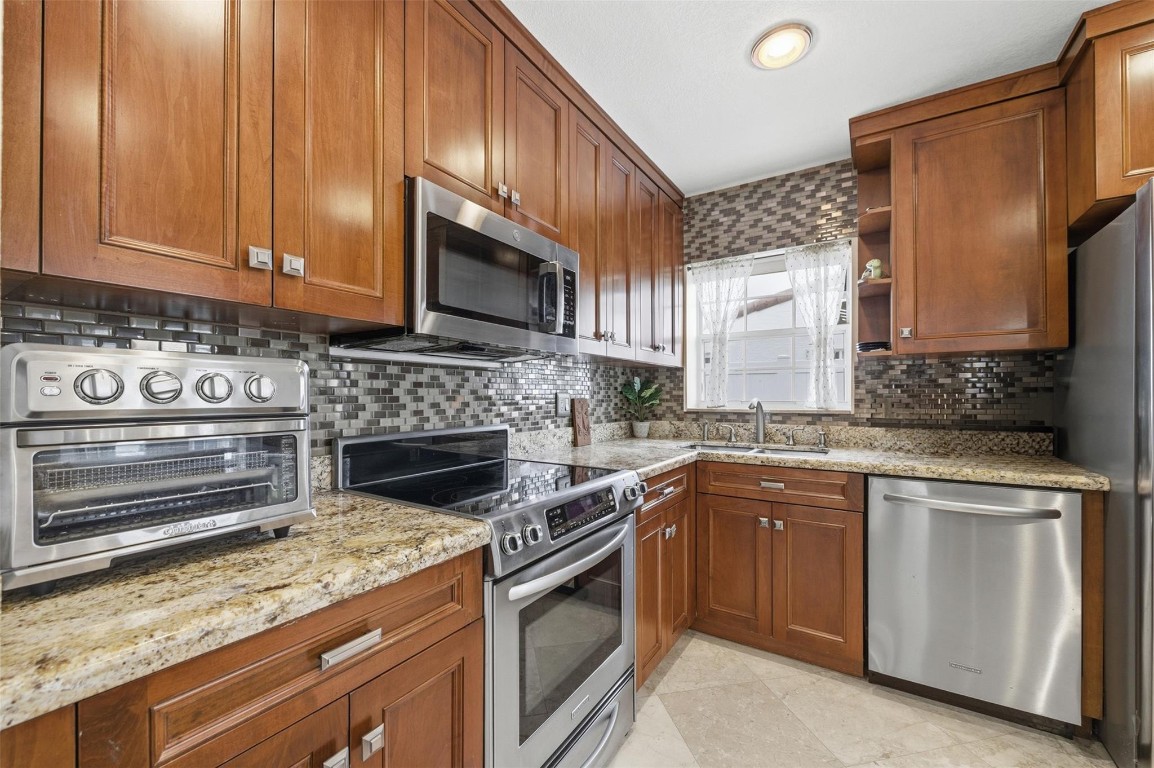 1009 Mango Fort Lauderdale, FL 33315