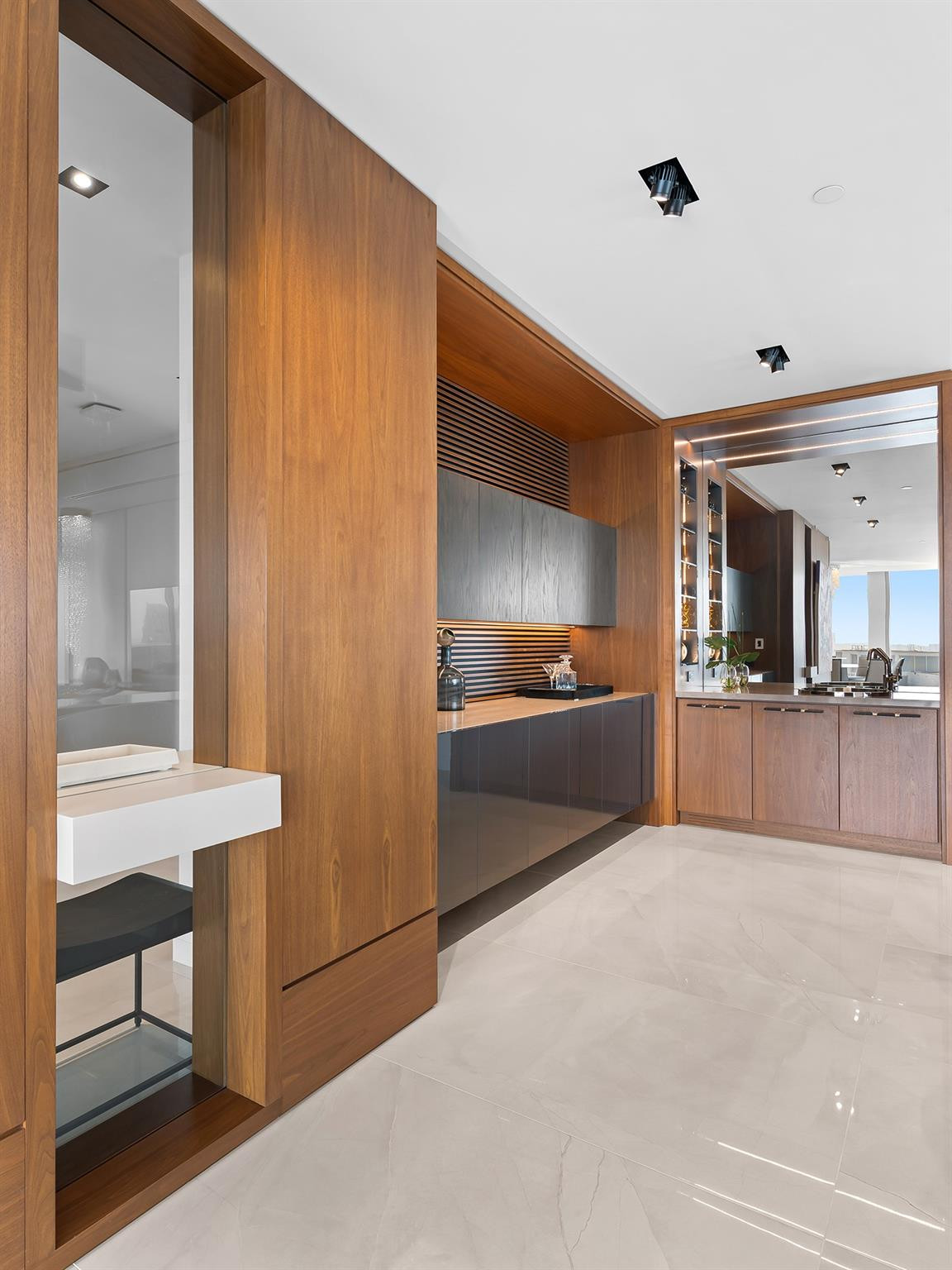 920 Intracoastal #PH1 Fort Lauderdale, FL 33304