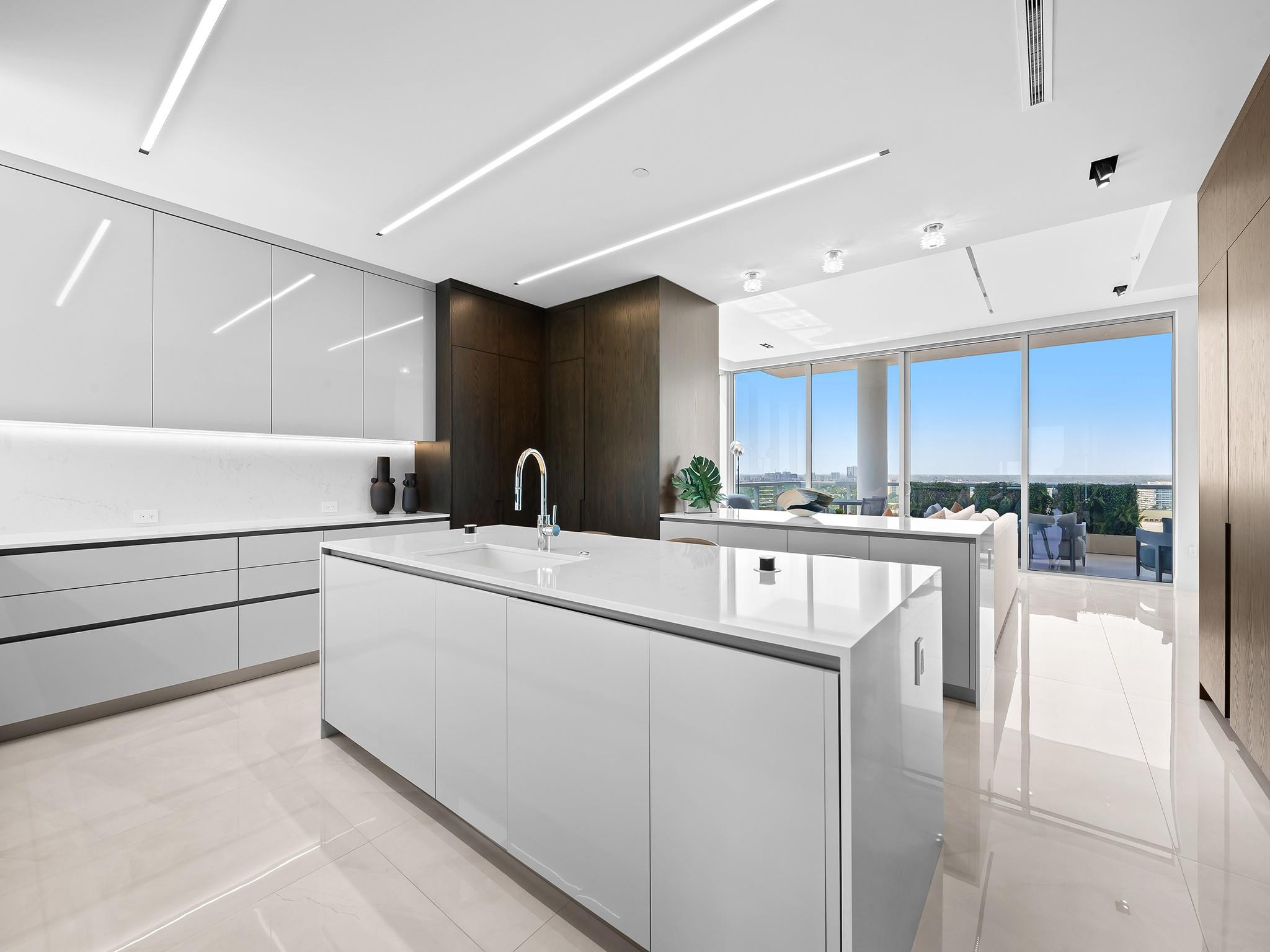 920 Intracoastal #PH1 Fort Lauderdale, FL 33304