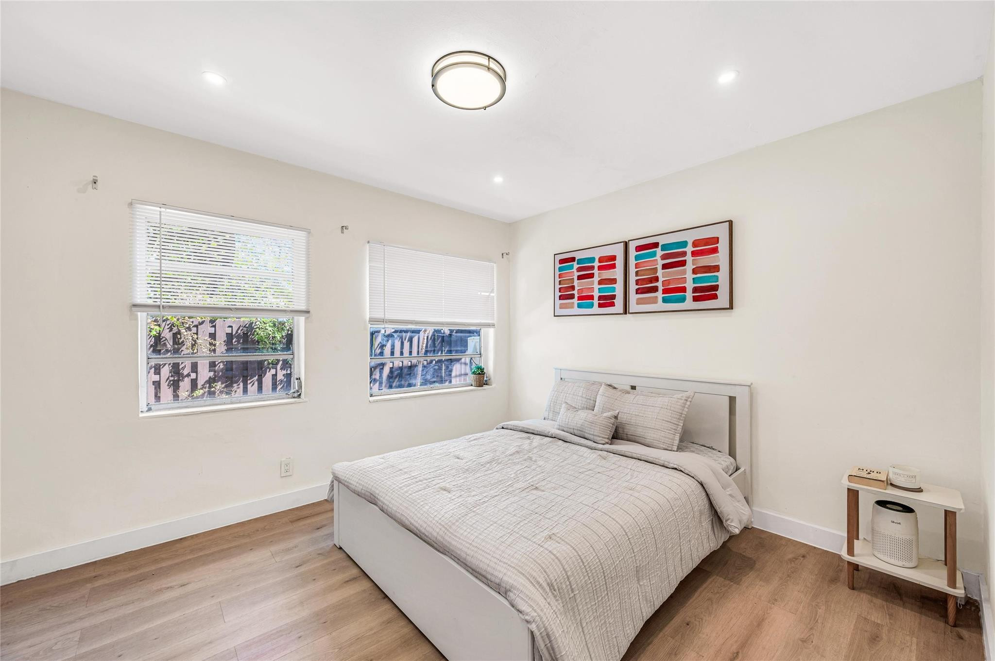 1760 NE 13th Fort Lauderdale, FL 33304