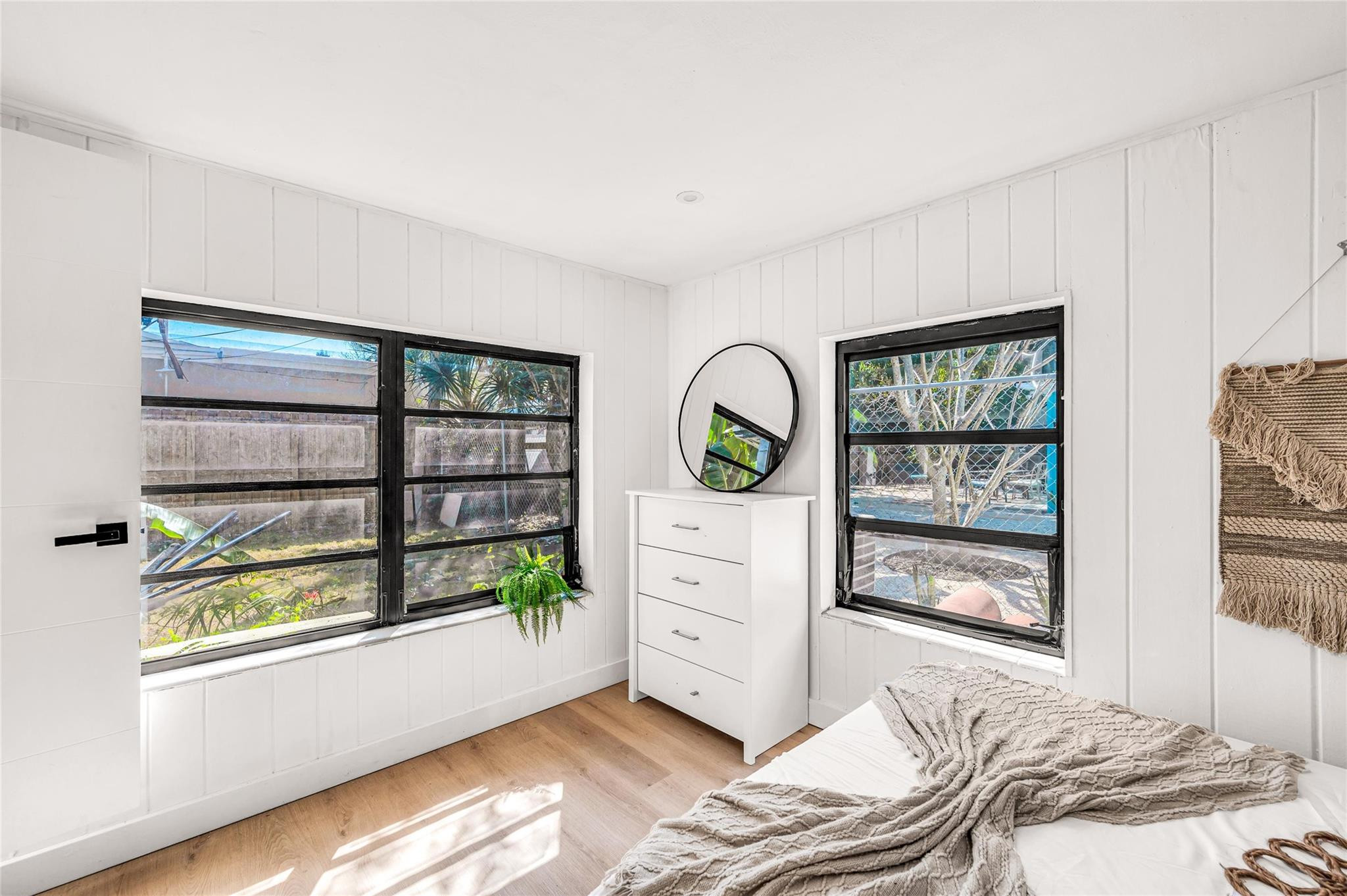 1760 NE 13th Fort Lauderdale, FL 33304