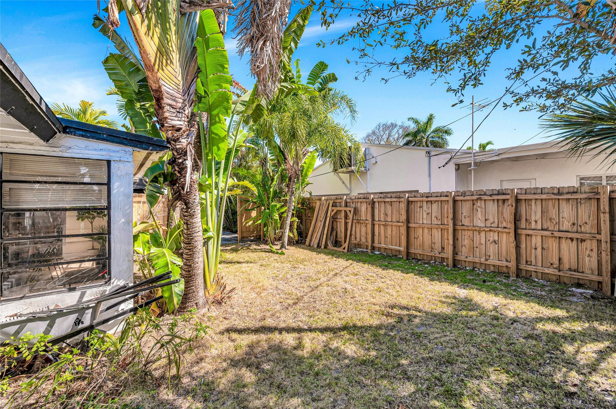 1760 NE 13th Fort Lauderdale, FL 33304