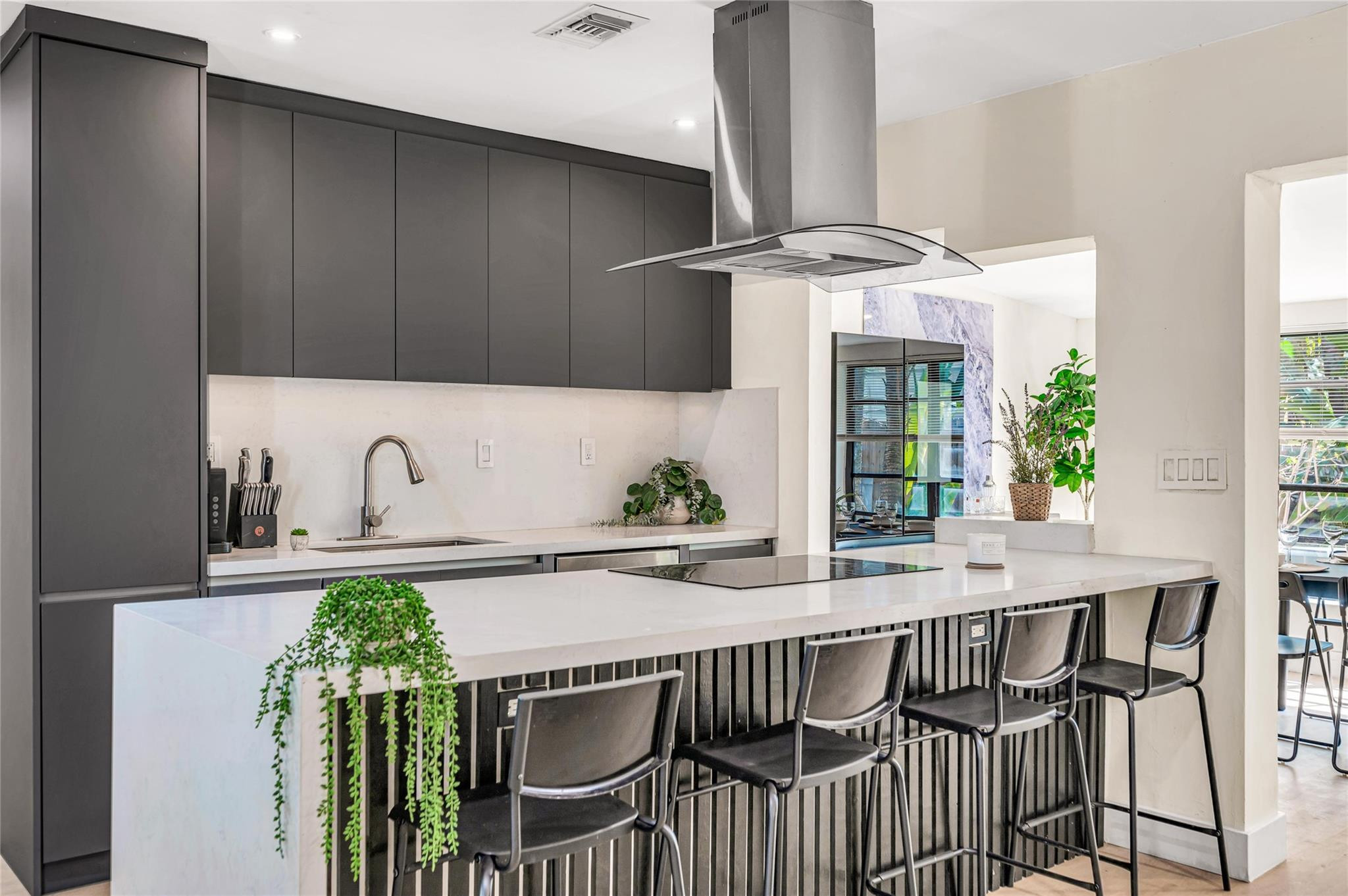 1760 NE 13th Fort Lauderdale, FL 33304