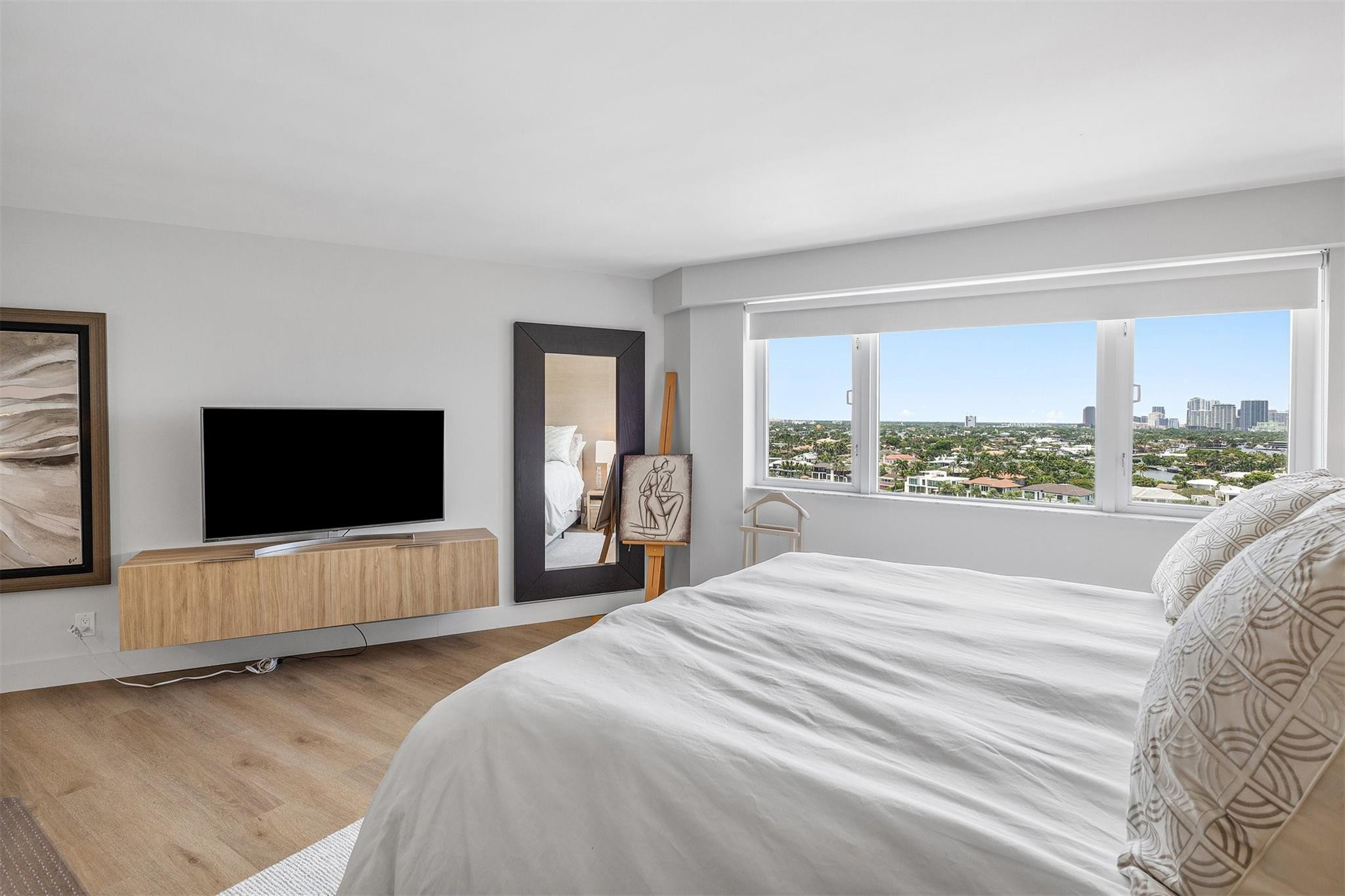 3000 Holiday #1605 Fort Lauderdale, FL 33316