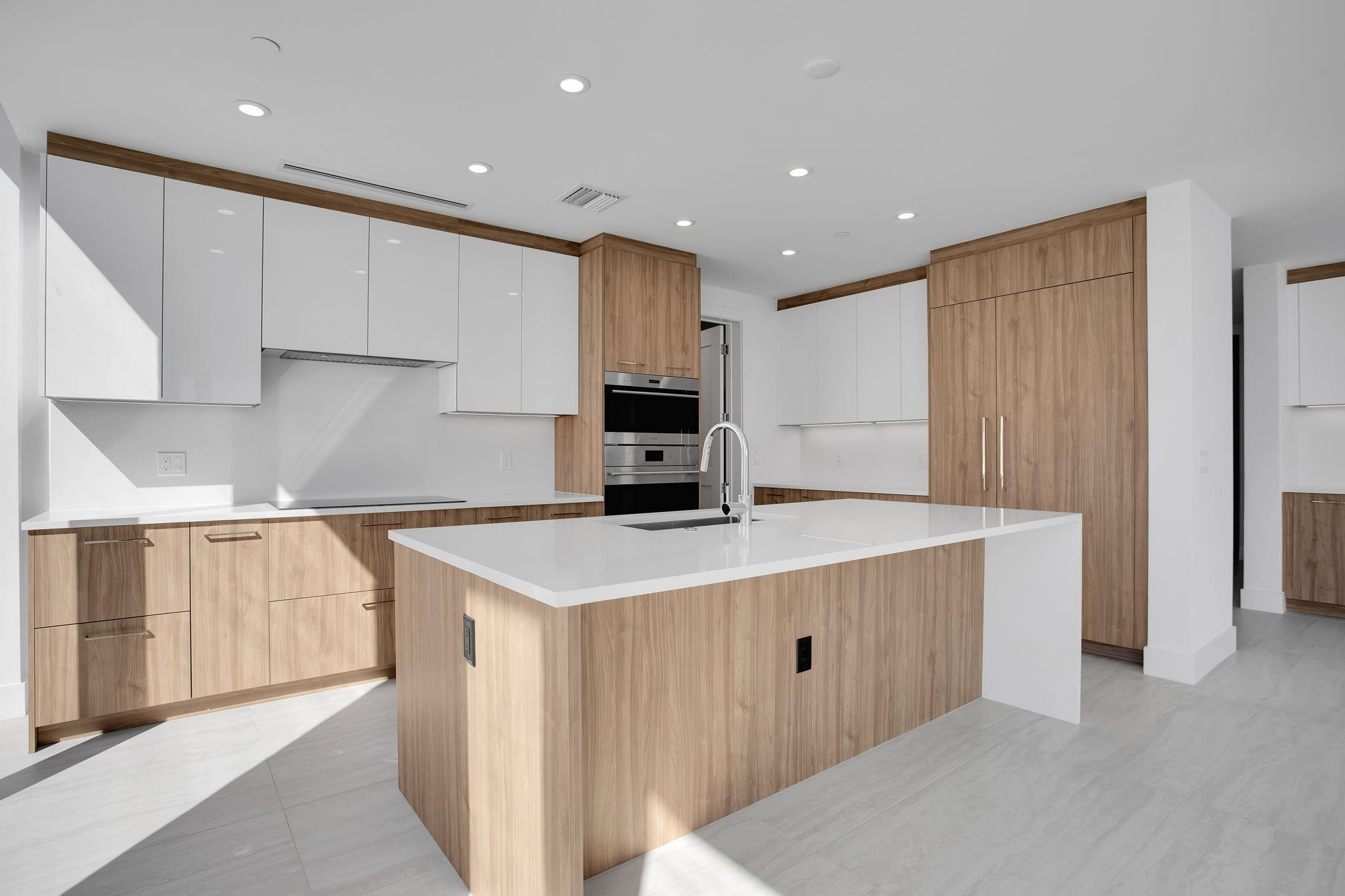 151 N Seabreeze #501-E Fort Lauderdale, FL 33304