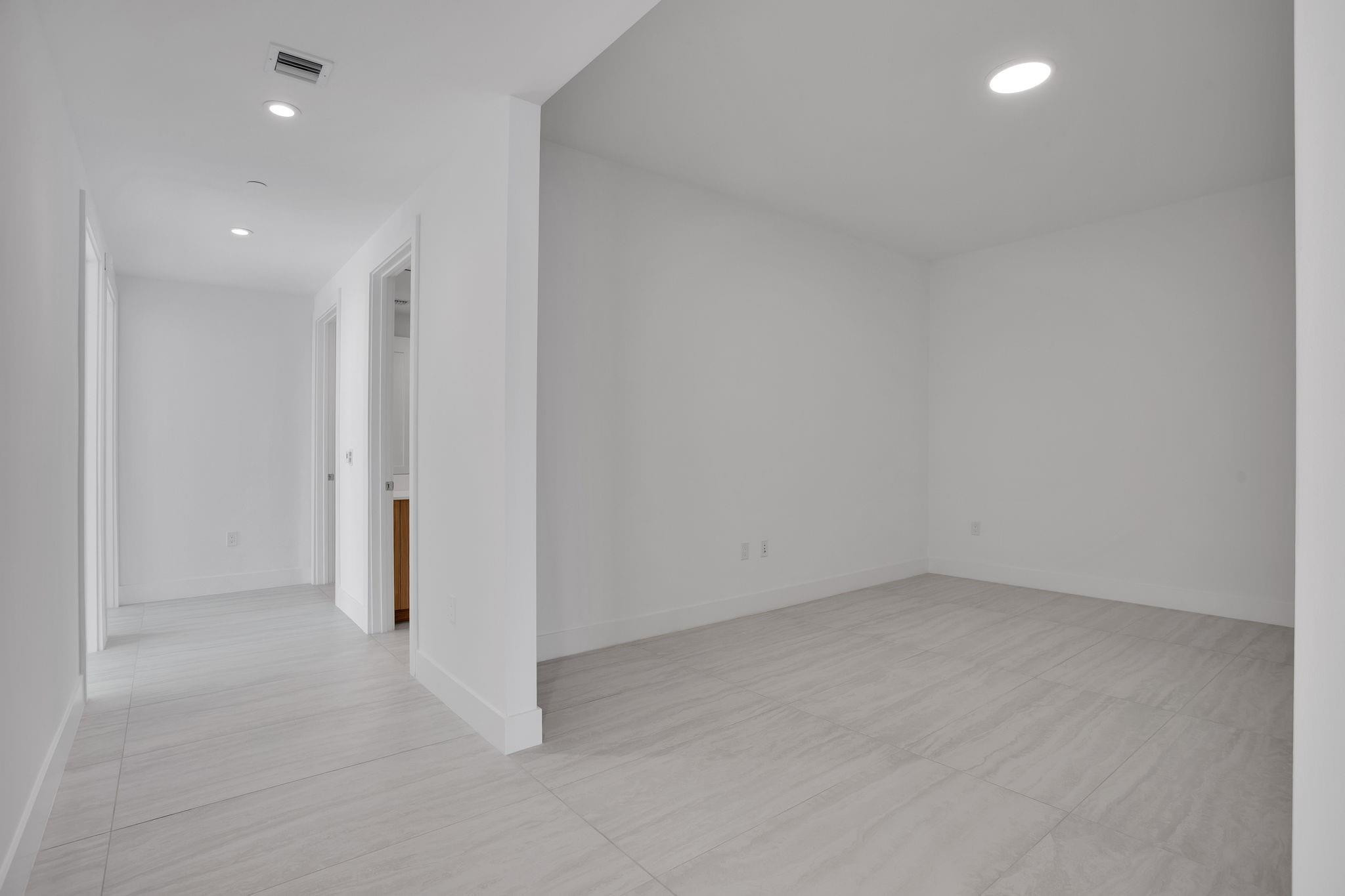 151 N Seabreeze #501-E Fort Lauderdale, FL 33304