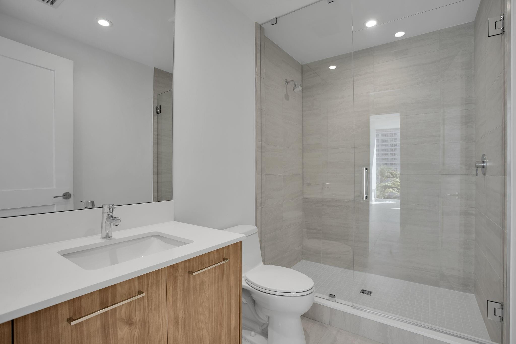 151 N Seabreeze #501-E Fort Lauderdale, FL 33304