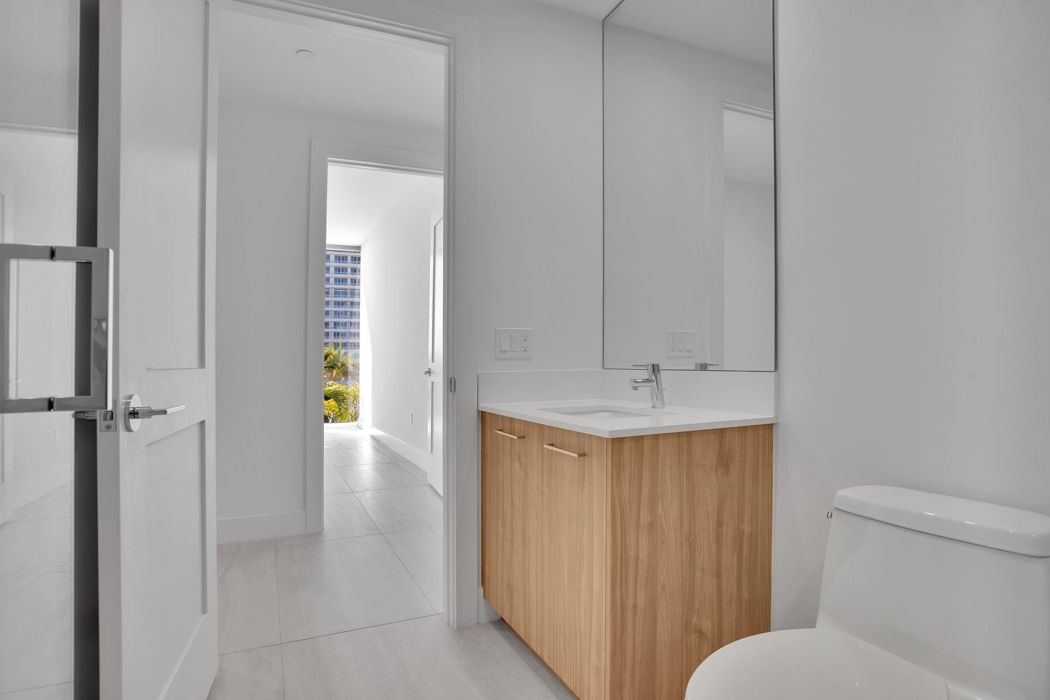 151 N Seabreeze #501-E Fort Lauderdale, FL 33304