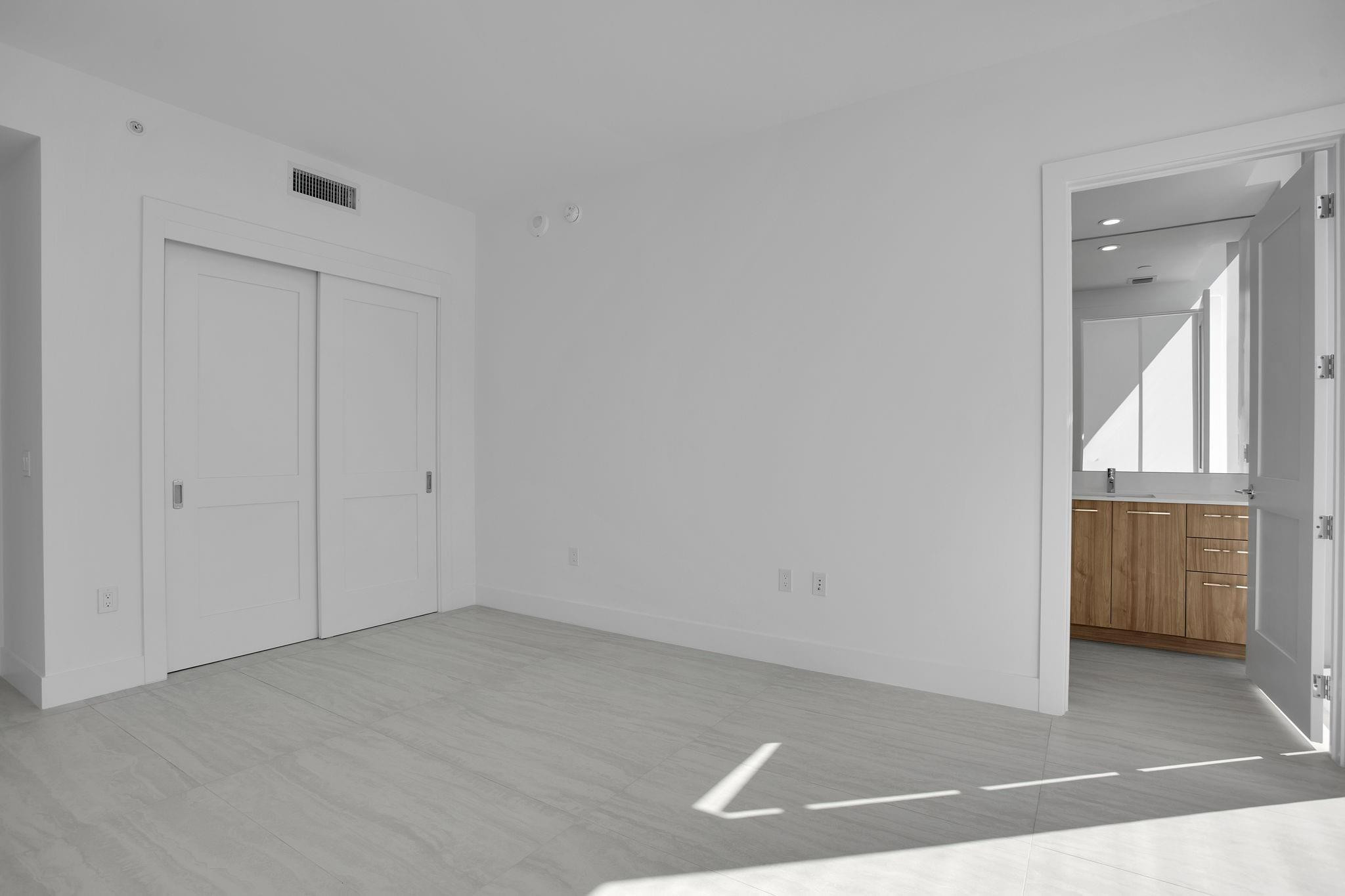 151 N Seabreeze #501-E Fort Lauderdale, FL 33304