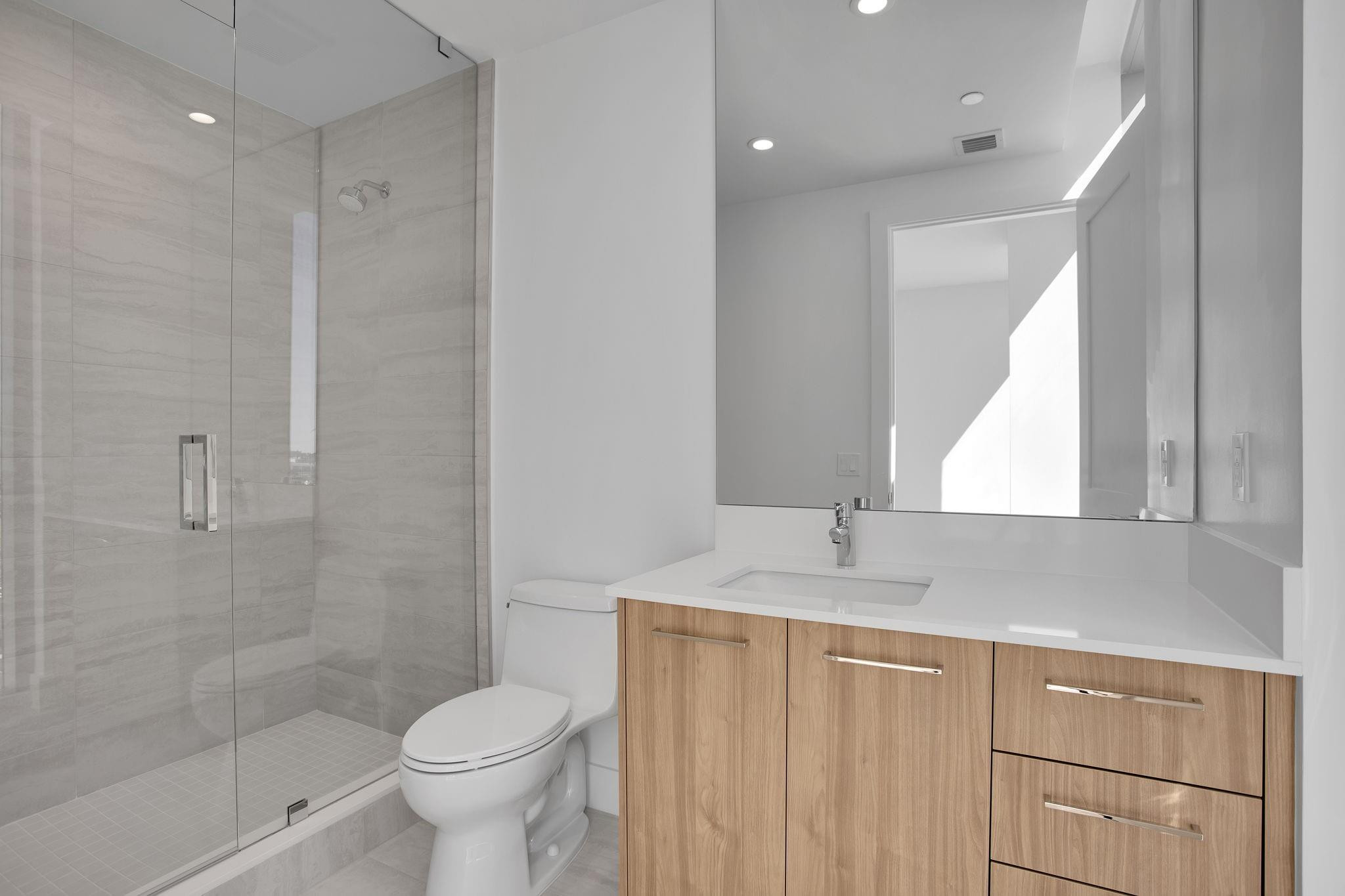 151 N Seabreeze #501-E Fort Lauderdale, FL 33304