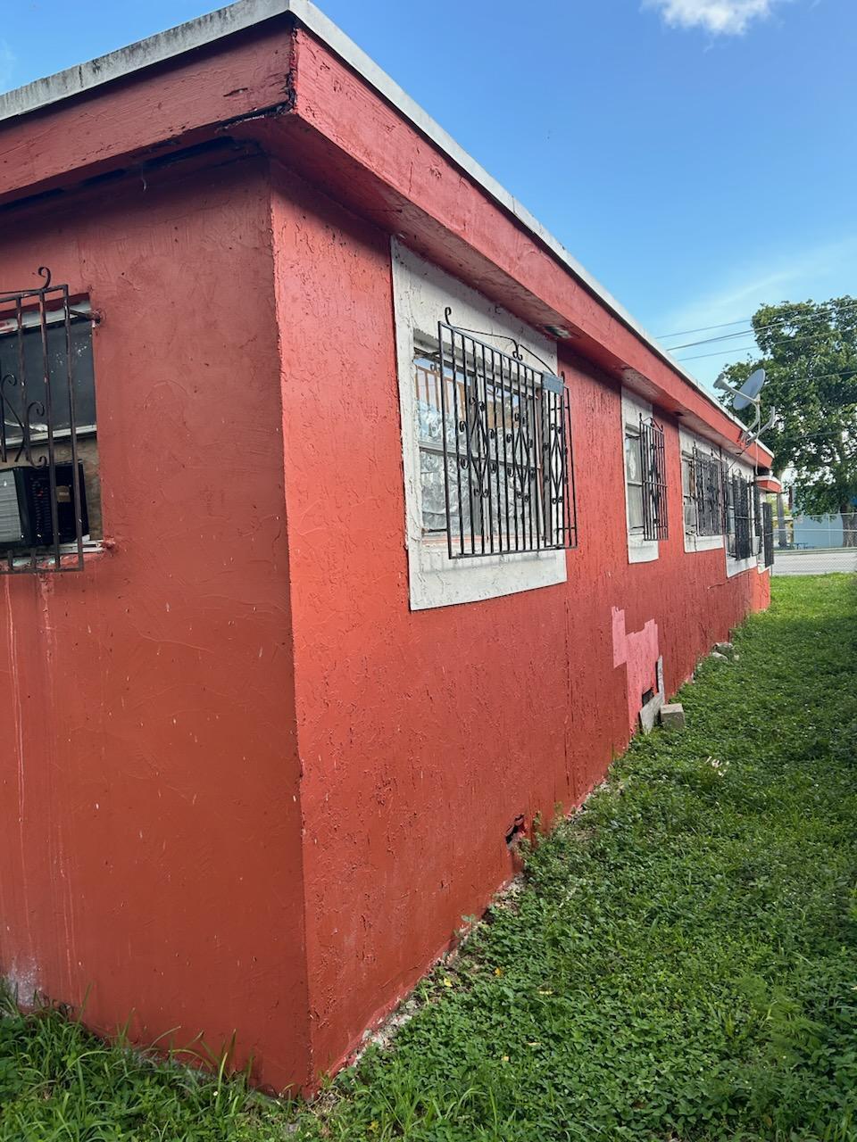 1220 NW 71st St Miami, FL 33147