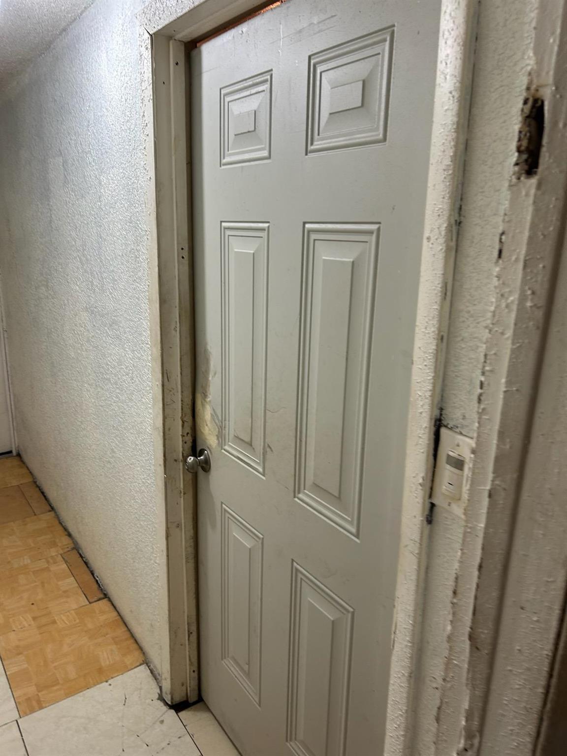 1220 NW 71st St Miami, FL 33147