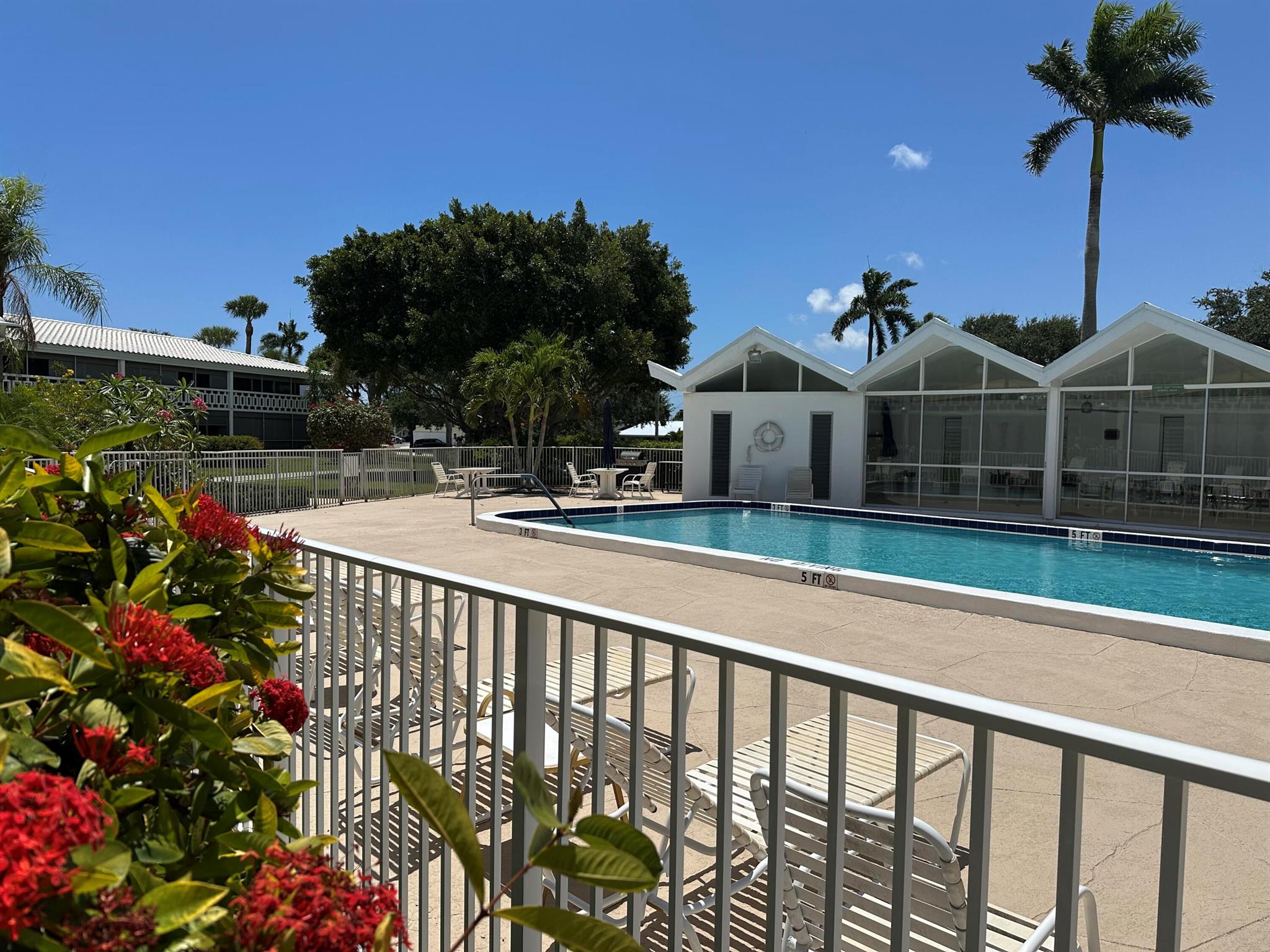 331 Tequesta Dr #212 Tequesta, FL 33469