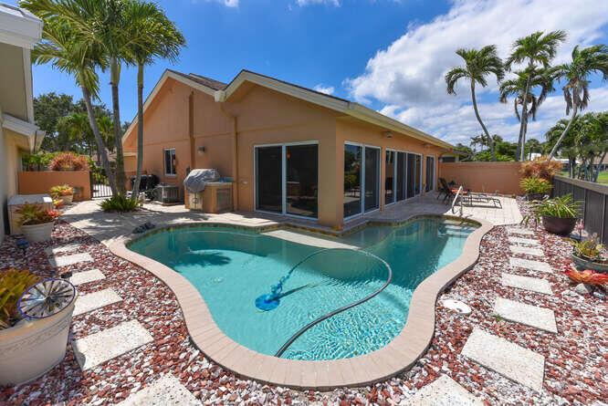 150 Beach Summit Ct Jupiter, FL 33477